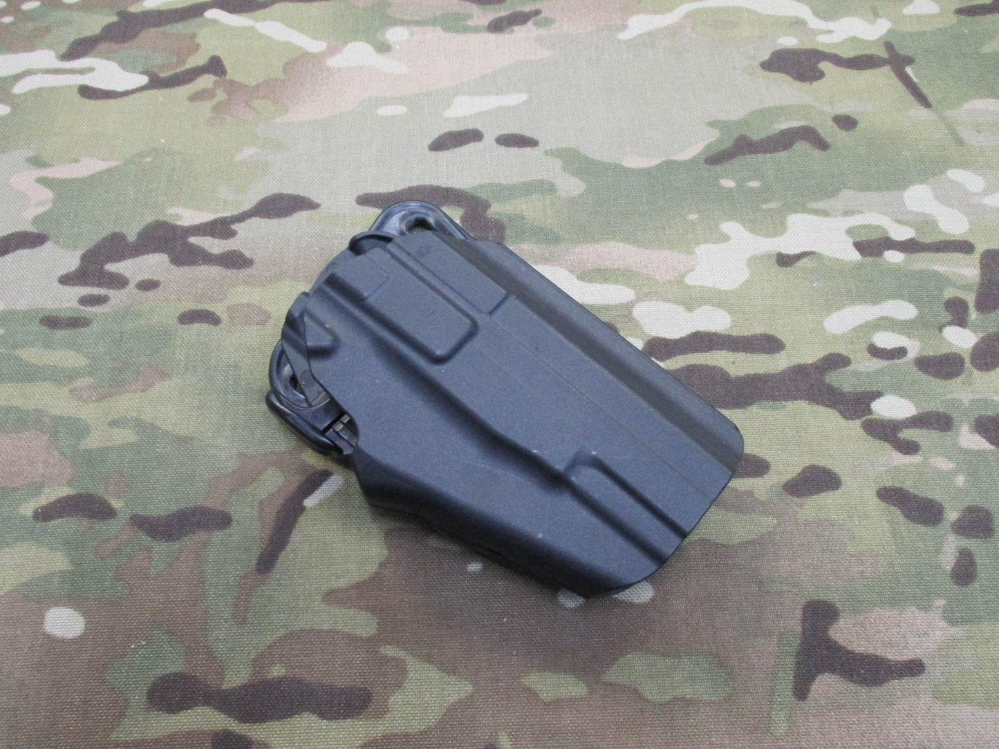 SAFARILAND UNIVERSAL FIT HOLSTER STANDARD SIZE 578 PRO-FIT GLK17, S&W, H&K45, RH - Centex Military Gear