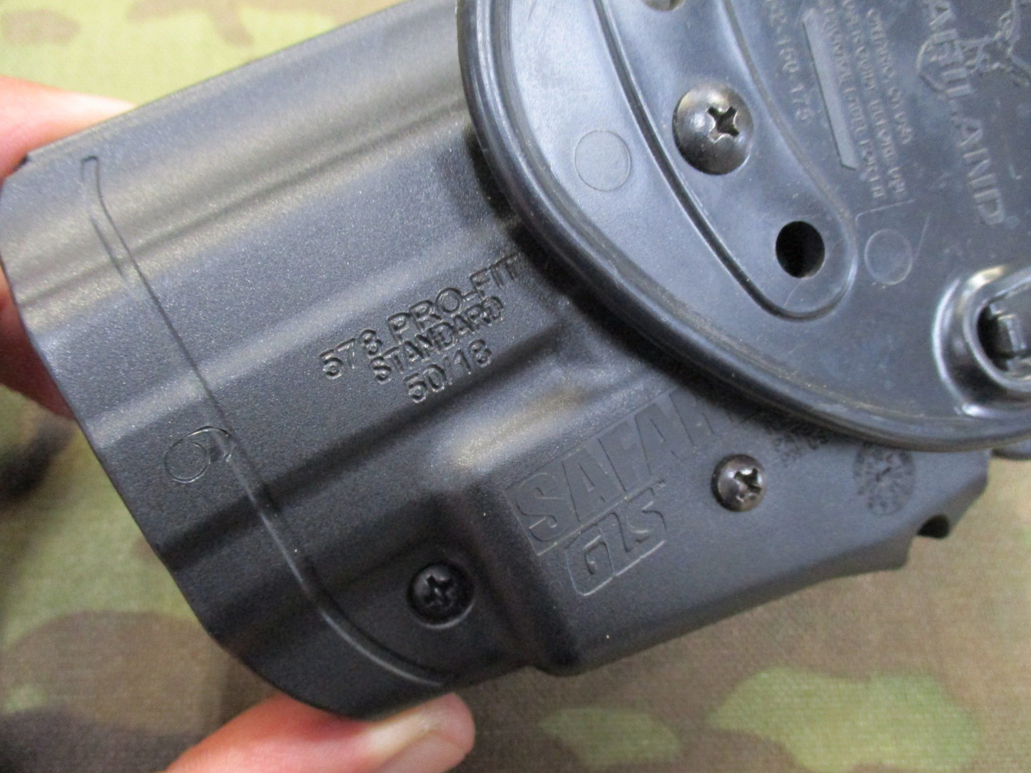 SAFARILAND UNIVERSAL FIT HOLSTER STANDARD SIZE 578 PRO-FIT GLK17, S&W, H&K45, RH - Centex Military Gear