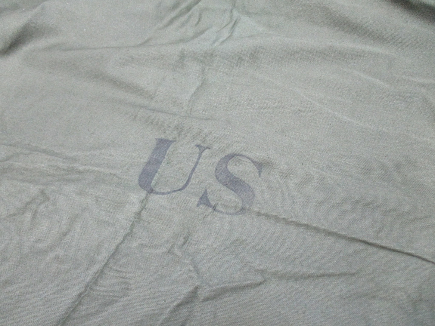 1979 MILITARY LAUNDRY BAG ARMY SURPLUS BARRACKS BAGS STUFF SACK GREEN DRAWSTRING