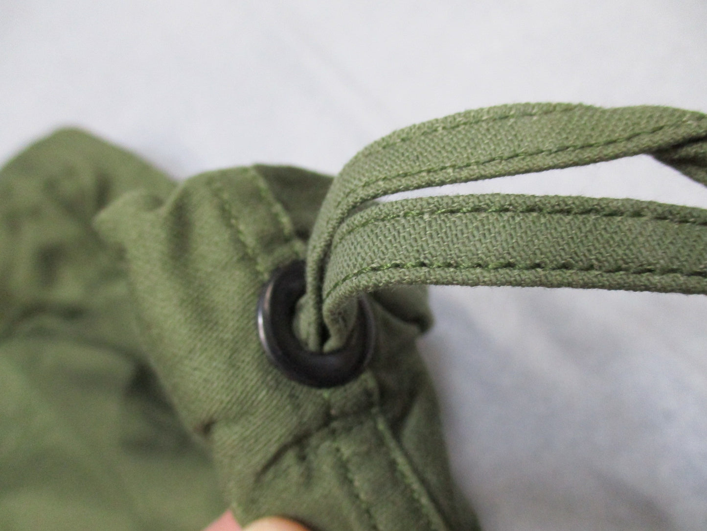 1979 MILITARY LAUNDRY BAG ARMY SURPLUS BARRACKS BAGS STUFF SACK GREEN DRAWSTRING