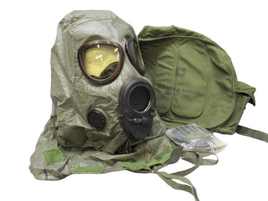 VINTAGE US MILITARY VIETNAM ERA GAS MASK M17 A1 w. CHEEK FILTERS & BAG 1970 MED