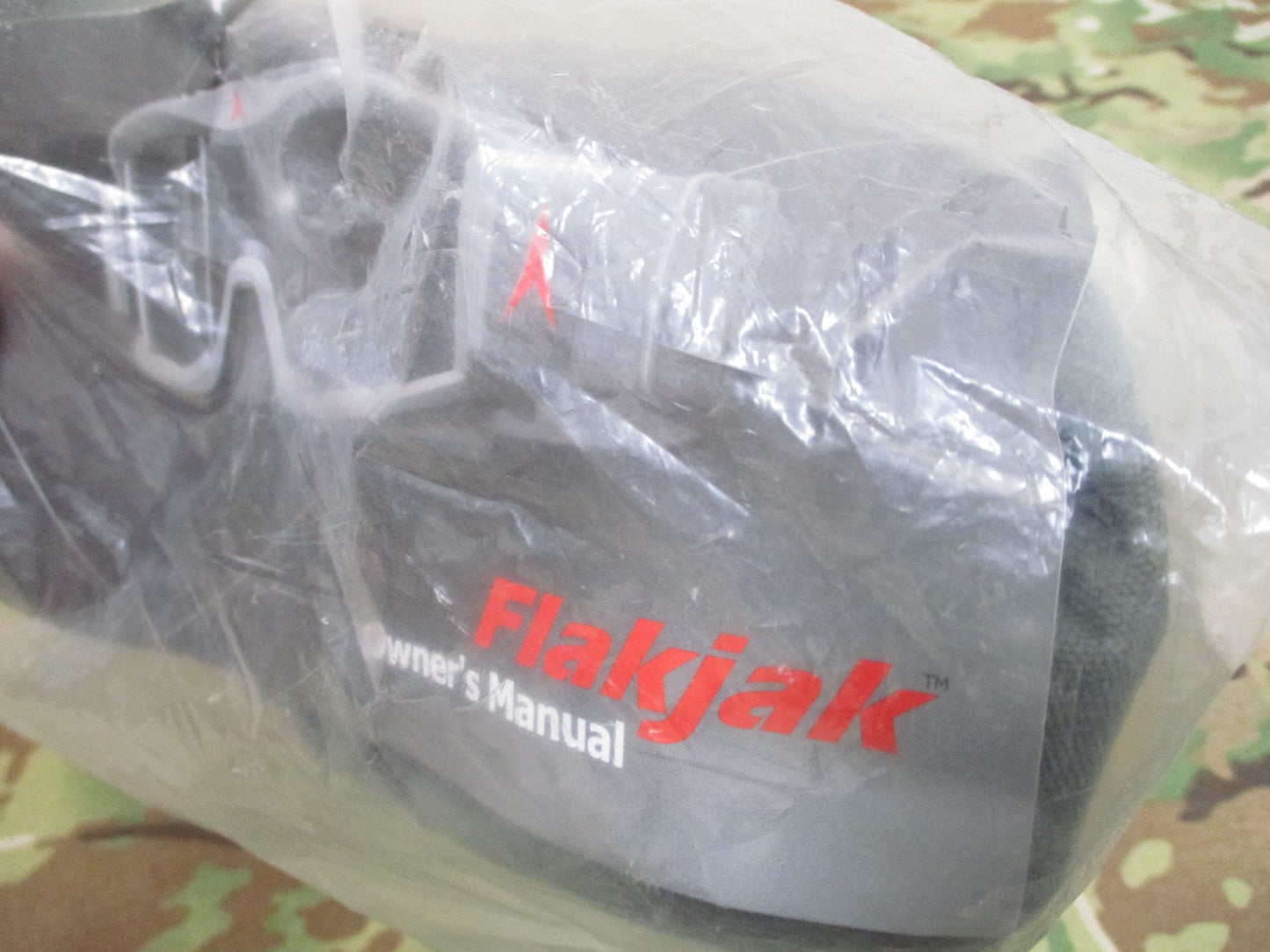 (NOS) USGI SHATTERPROOF GOGGLES FOLIAGE GREEN FLAKJAK EYEPRO CLEAR/DARK LENS