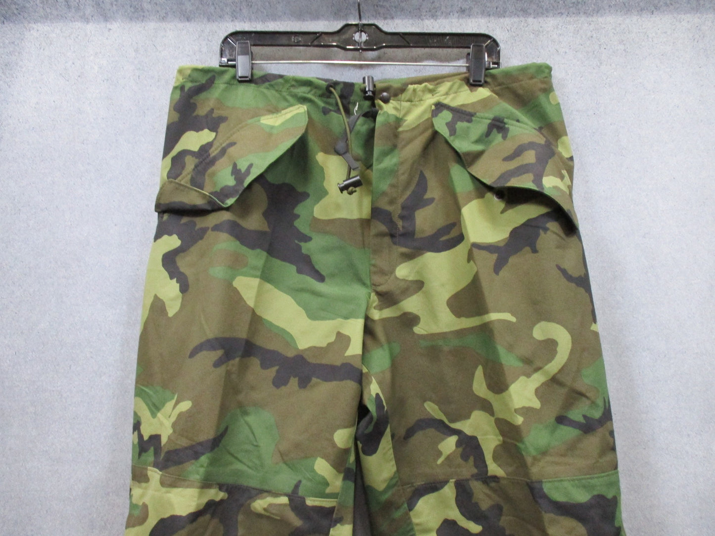 MILITARY COLD/WET WEATHER TROUSER WOODLAND BDU GORE-TEX PANTS MEDIUM/REGULAR