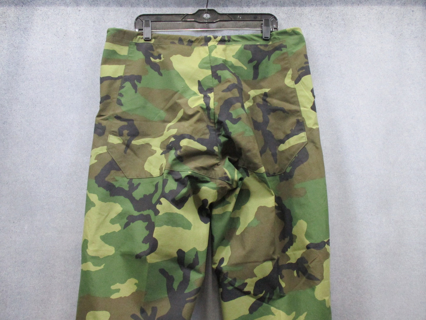 MILITARY COLD/WET WEATHER TROUSER WOODLAND BDU GORE-TEX PANTS MEDIUM/REGULAR
