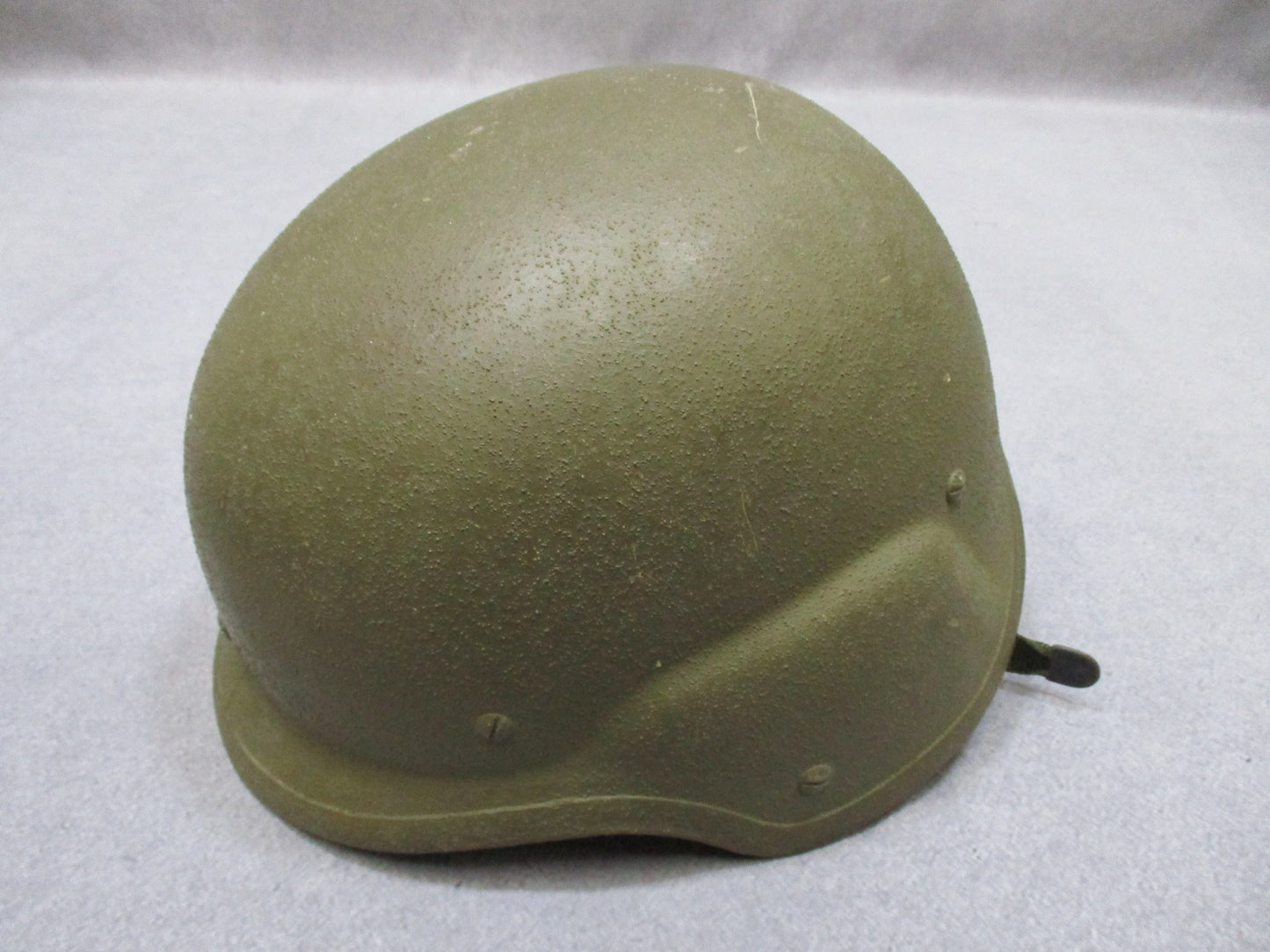 USED PASGT MADE W/ KEVLAR HELMET K-POT MEDIUM OD GREEN BALLISTIC SOLDIERS LID