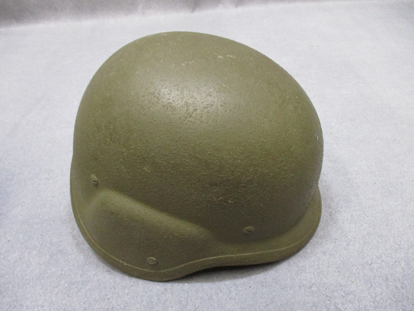 USED PASGT MADE W/ KEVLAR HELMET K-POT MEDIUM OD GREEN BALLISTIC SOLDIERS LID