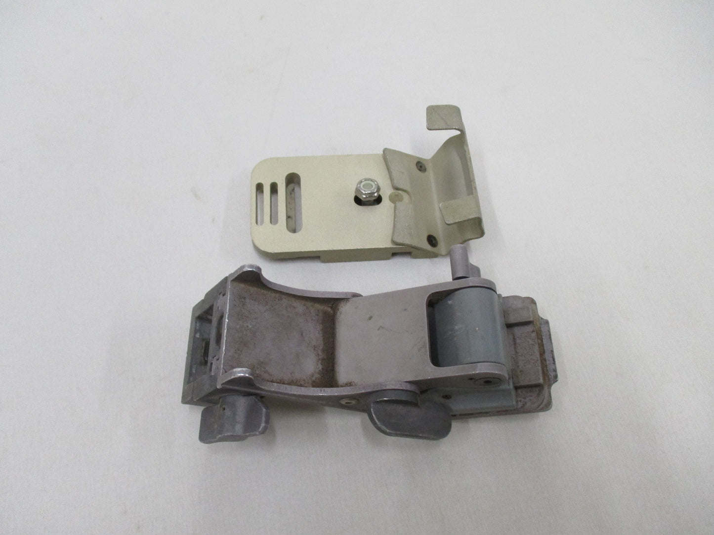 US MILITARY NIGHT VISION HELMET MOUNT NOROTOS RHINO II TITANIUM HORN w. BRACKET