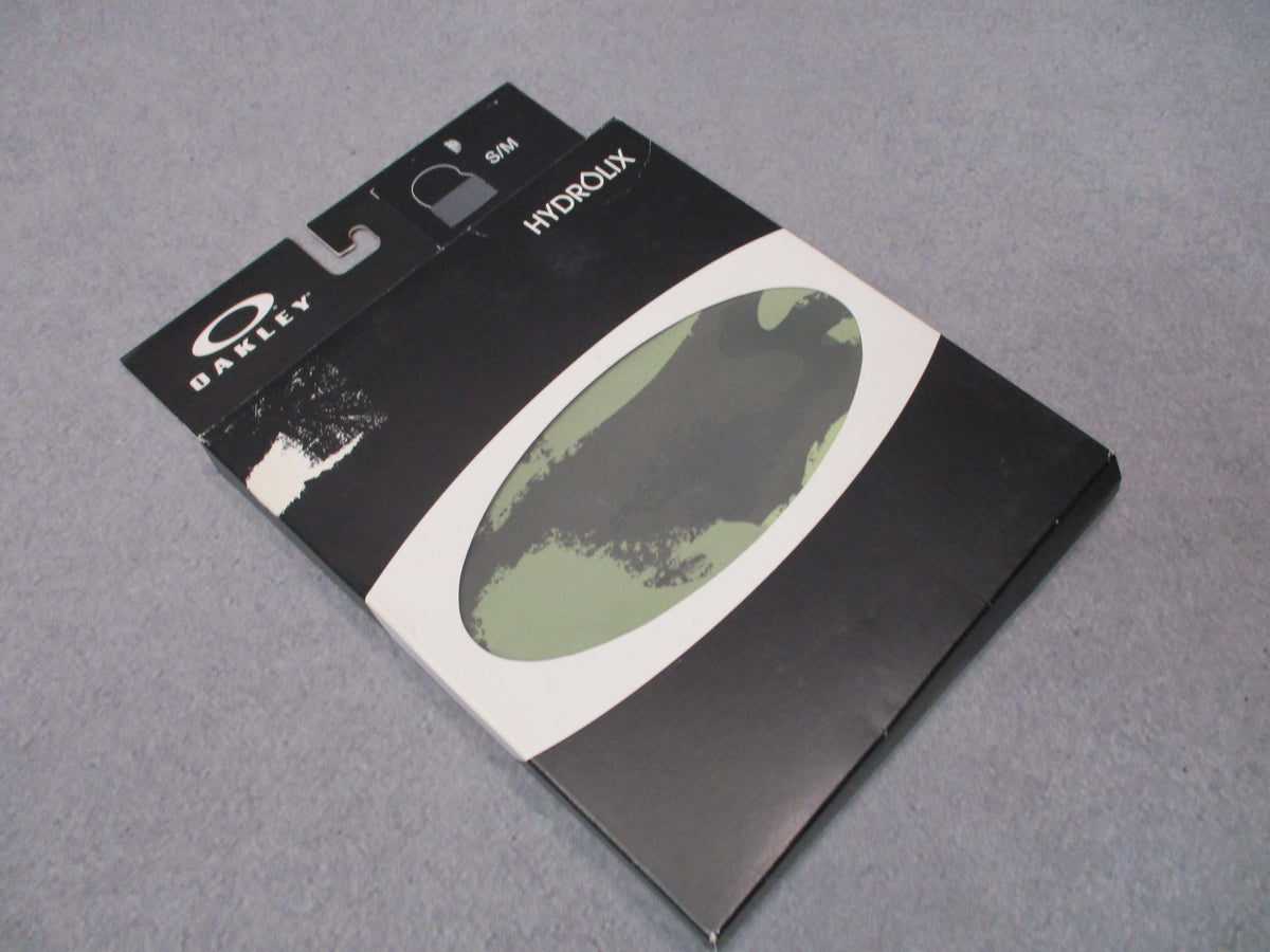 Oakley Hydrolix neck gaiter in S/M size with painted green camo design FOS900712