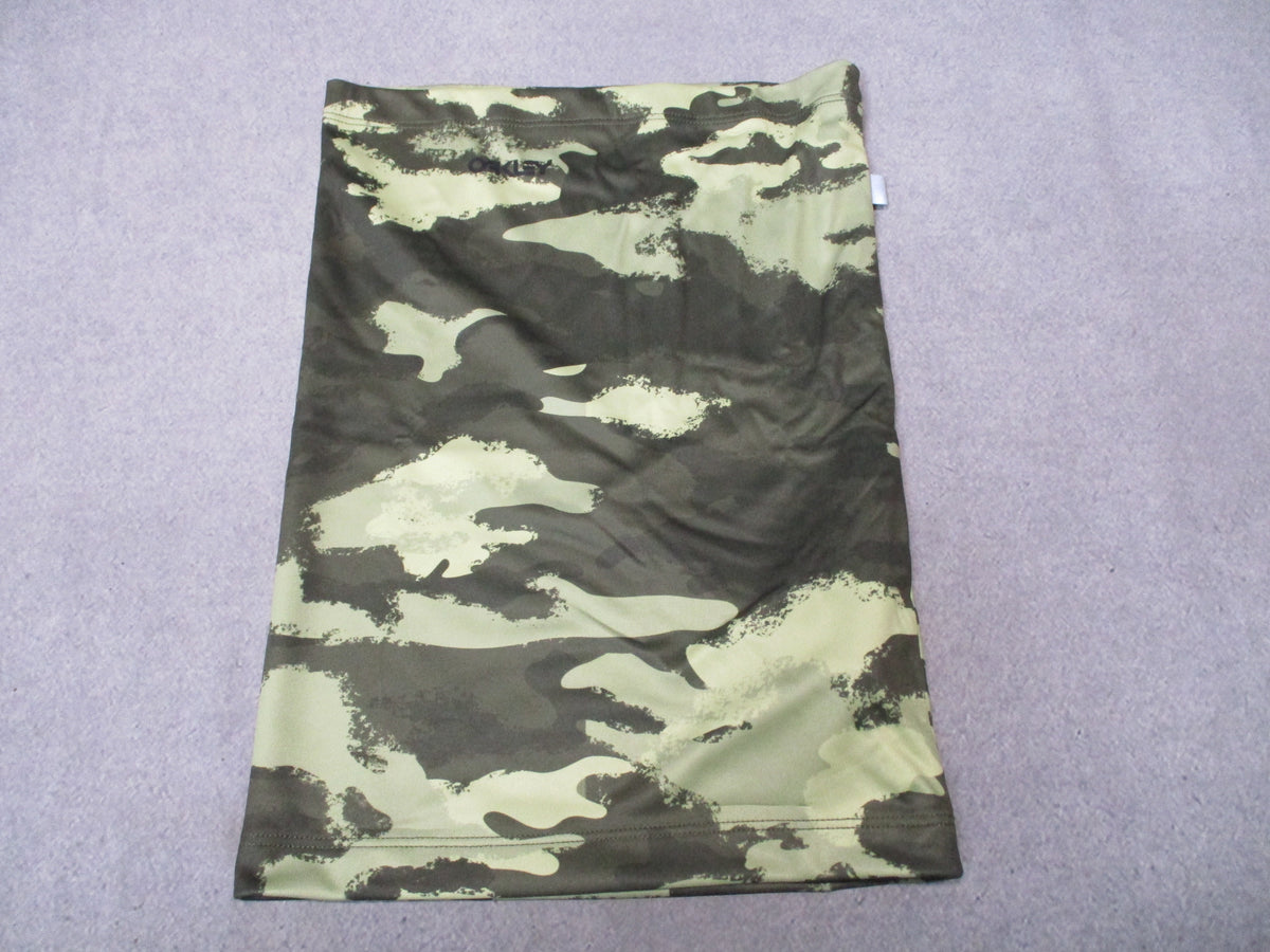Oakley Hydrolix neck gaiter in S/M size with painted green camo pattern, FOS900712աժողով