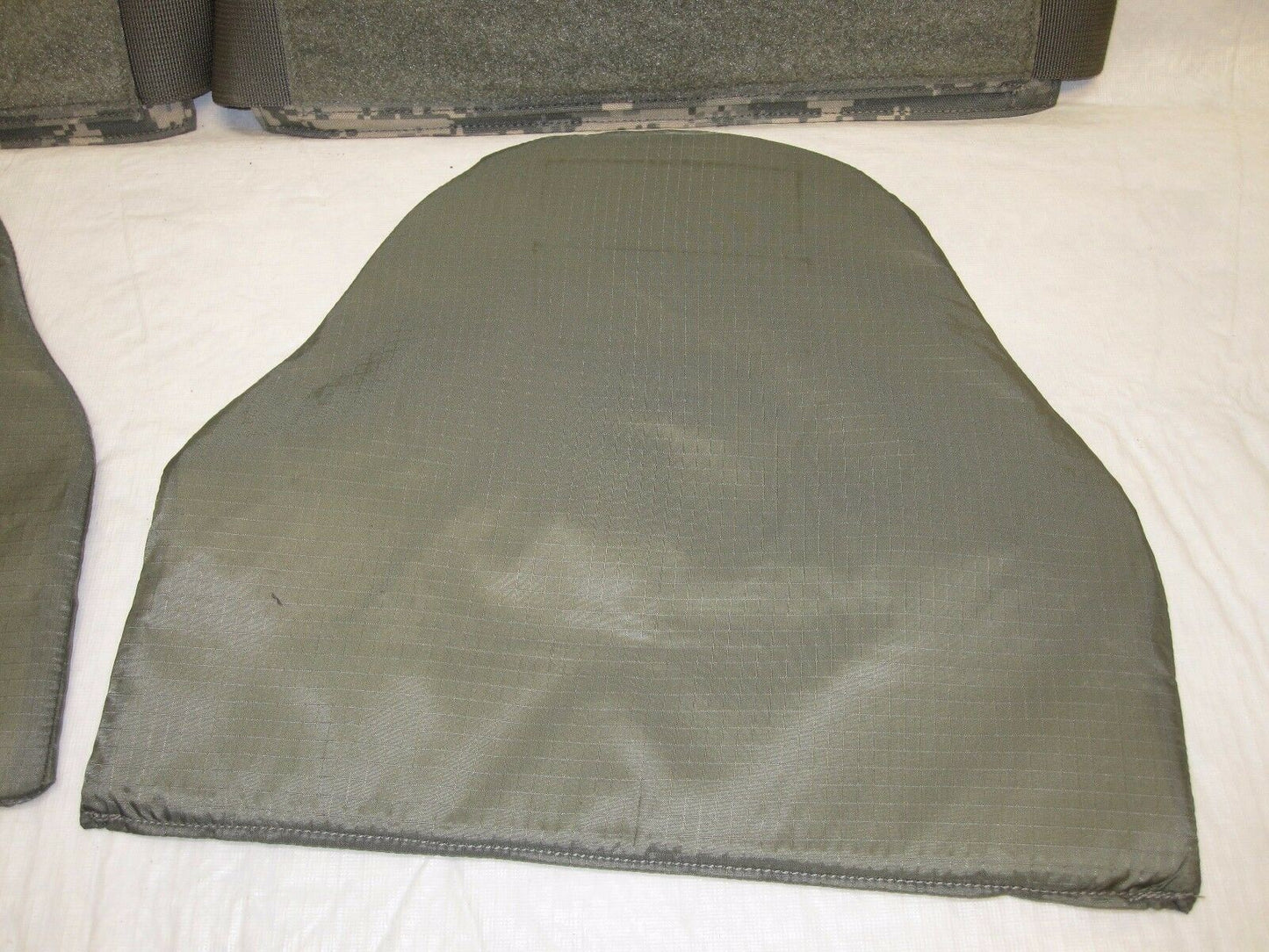 USED ACU DIGITAL UCP DAPS BODY ARMOR SHOULDER PROTECTION MEDIUM-LARGE/LONG