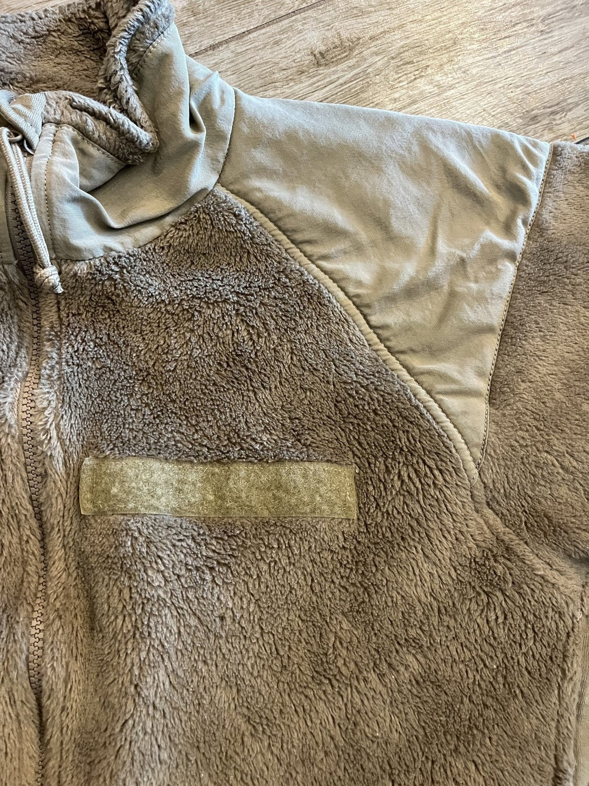 US Military Polartec Fleece Jacket Tan  Full Zip Men's Small Regular Made in USA