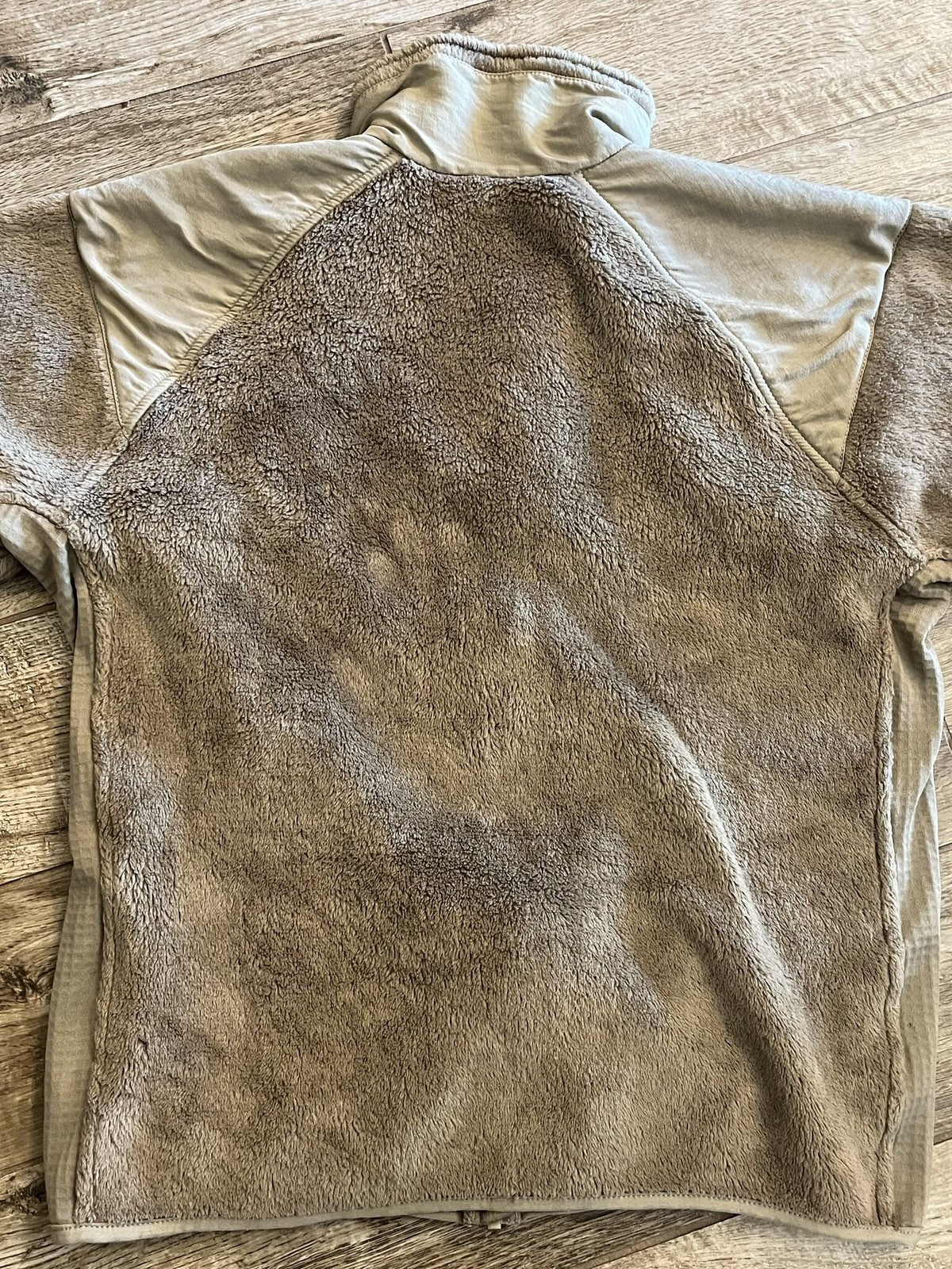 US Military Polartec Fleece Jacket Tan  Full Zip Men's Small Regular Made in USA