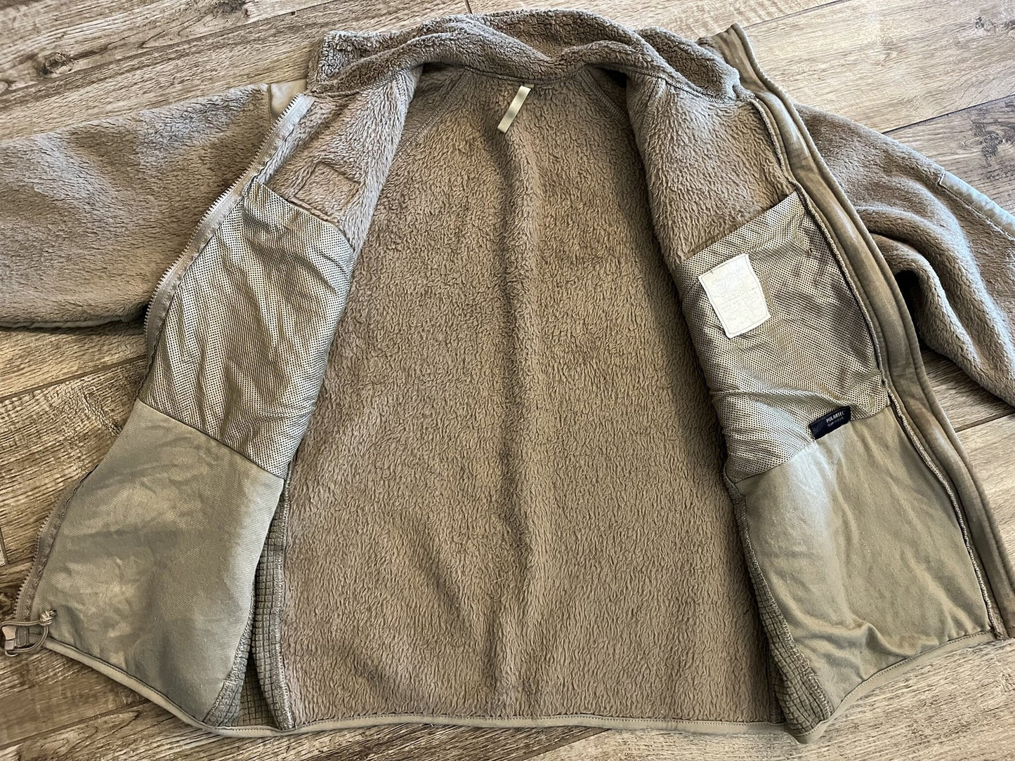 US Military Polartec Fleece Jacket Tan  Full Zip Men's Small Regular Made in USA