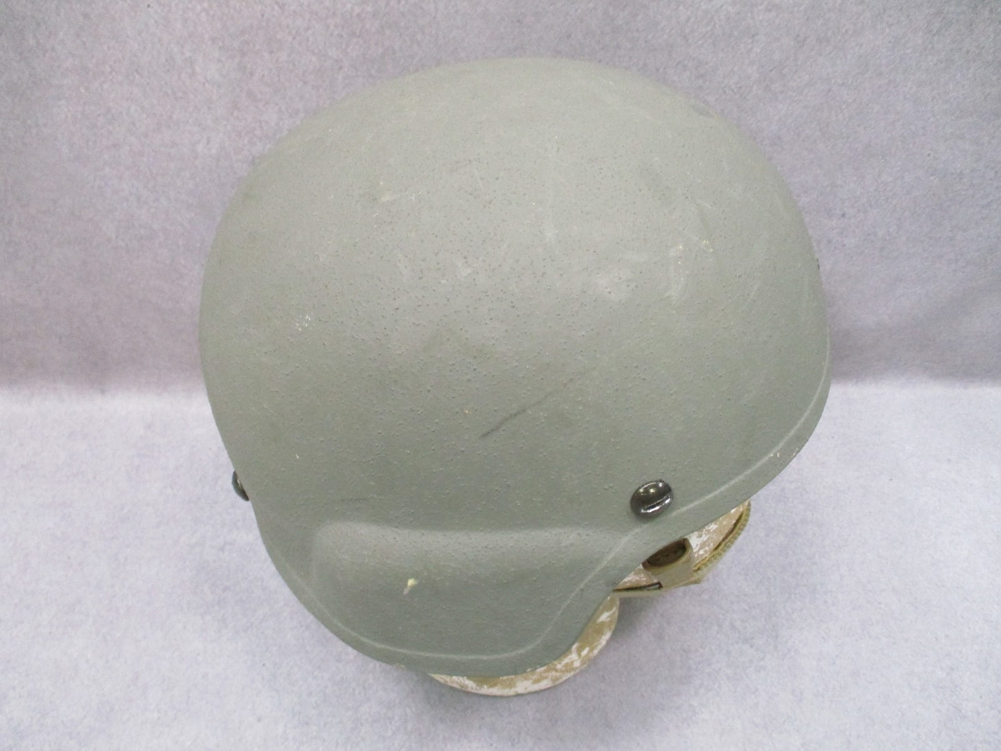 ACH Advanced Combat Helmet Size Medium Foliage Green w/ Pads Chinstrap Ballistic