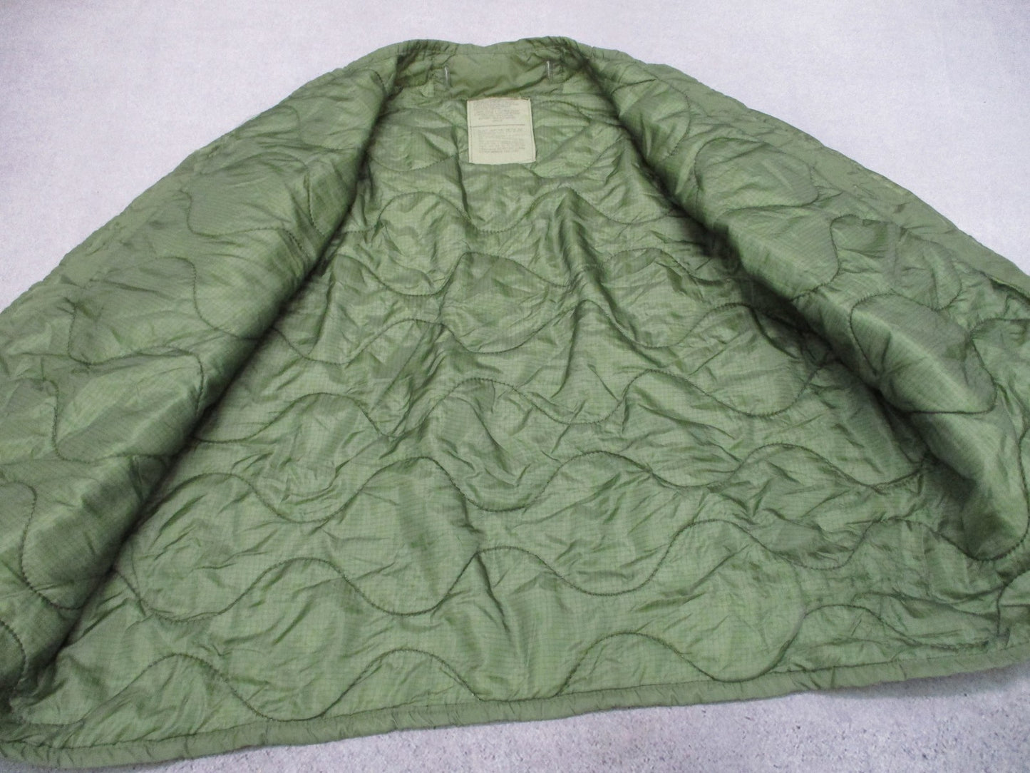 US Military M-65 Field Coat Liner Olive Drab Quilted Jacket Insert Medium Green