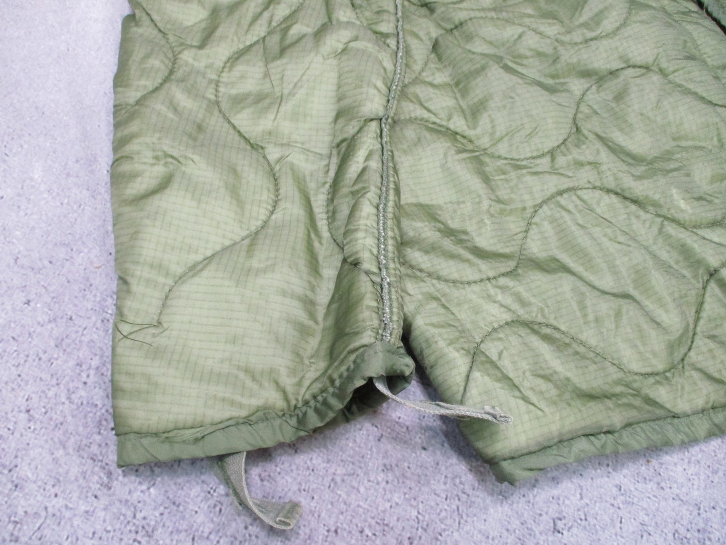 US Military M-65 Field Coat Liner Olive Drab Quilted Jacket Insert Medium Green