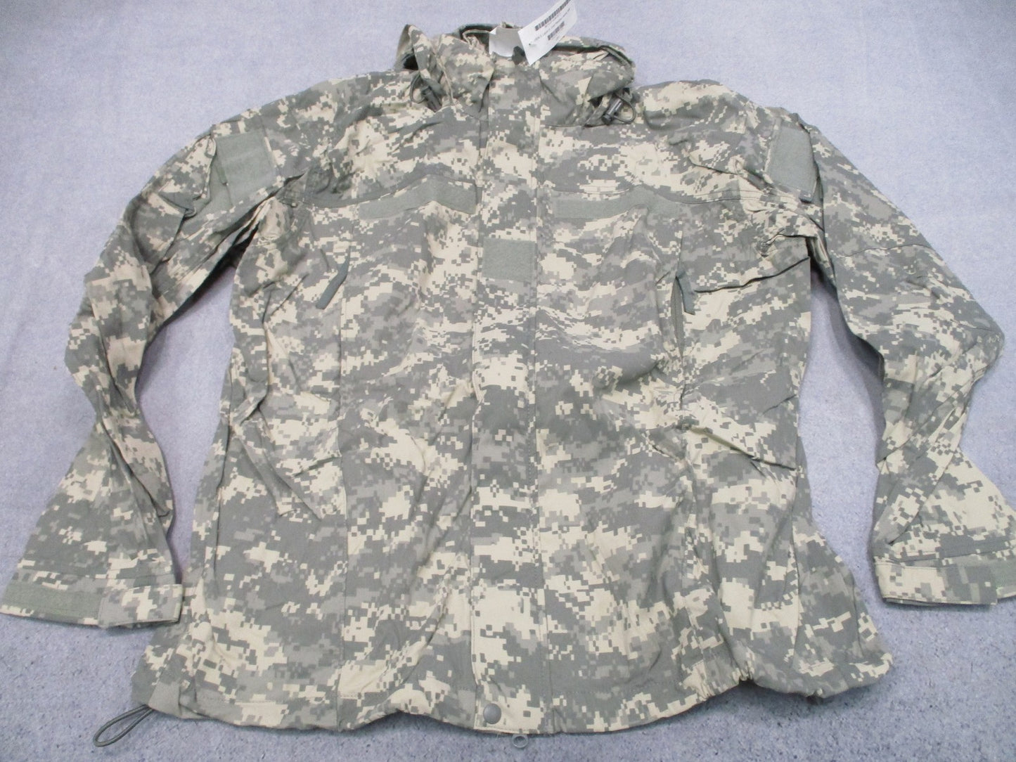 US Military Gen III Layer 5 Soft Shell Jacket UCP Digital Camo Medium Regular