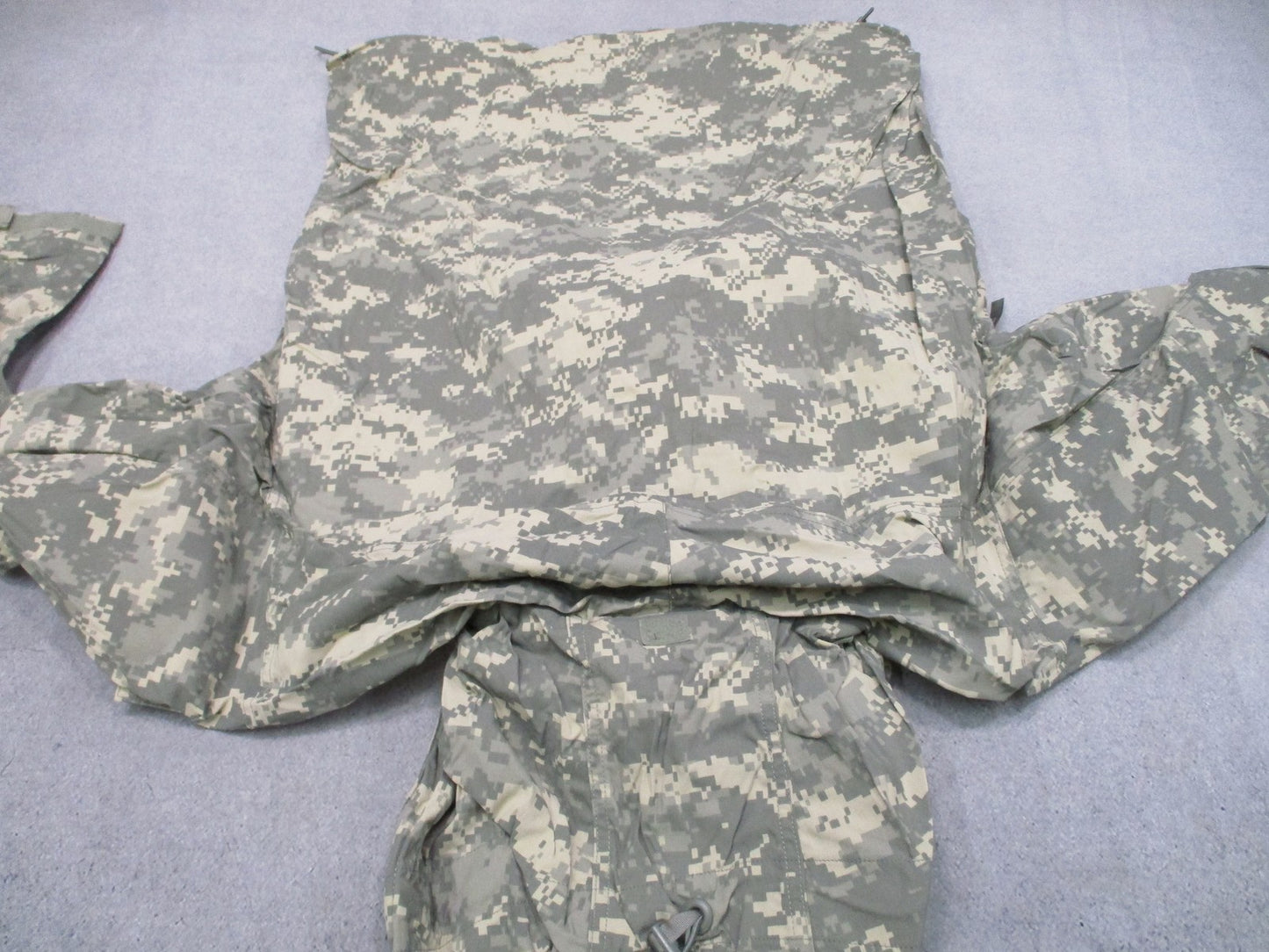 US Military Gen III Layer 5 Soft Shell Jacket UCP Digital Camo Medium Regular