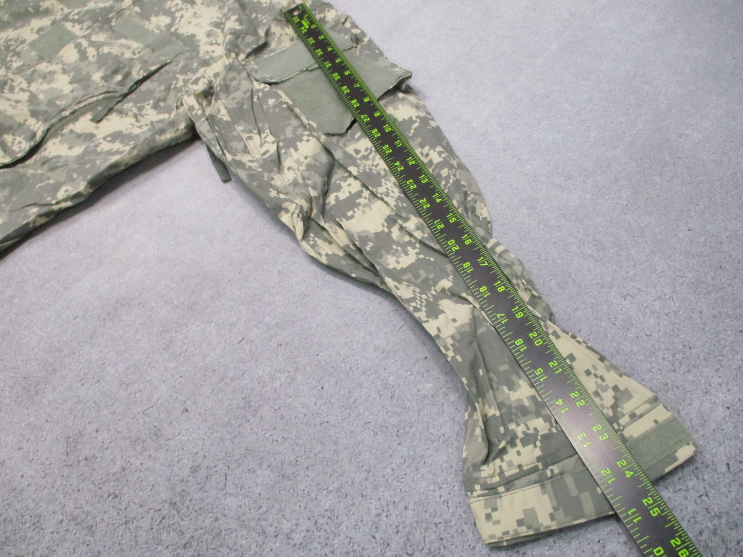 US Military Gen III Layer 5 Soft Shell Jacket UCP Digital Camo Medium Regular