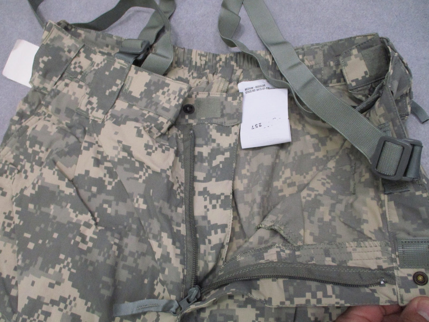 US Military Gen III Soft Shell Trousers UCP Digital Camo Medium Reg w/ Suspender