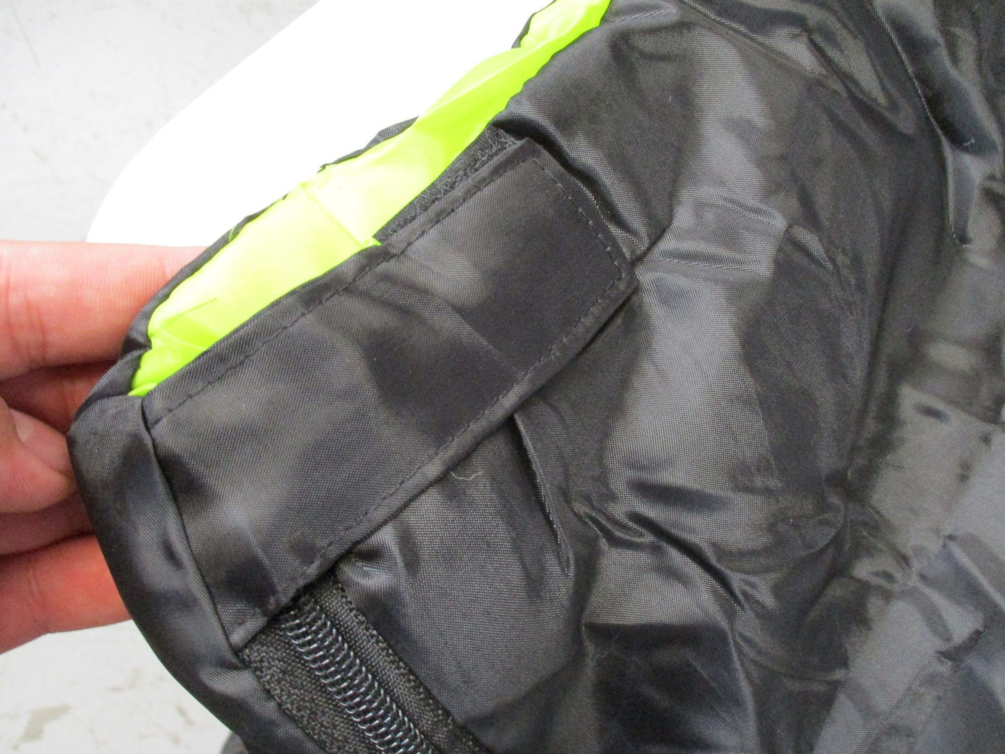 Yellowstone Essential Envelope Sleeping Bag SB005 Lightweight Camping Hiking New