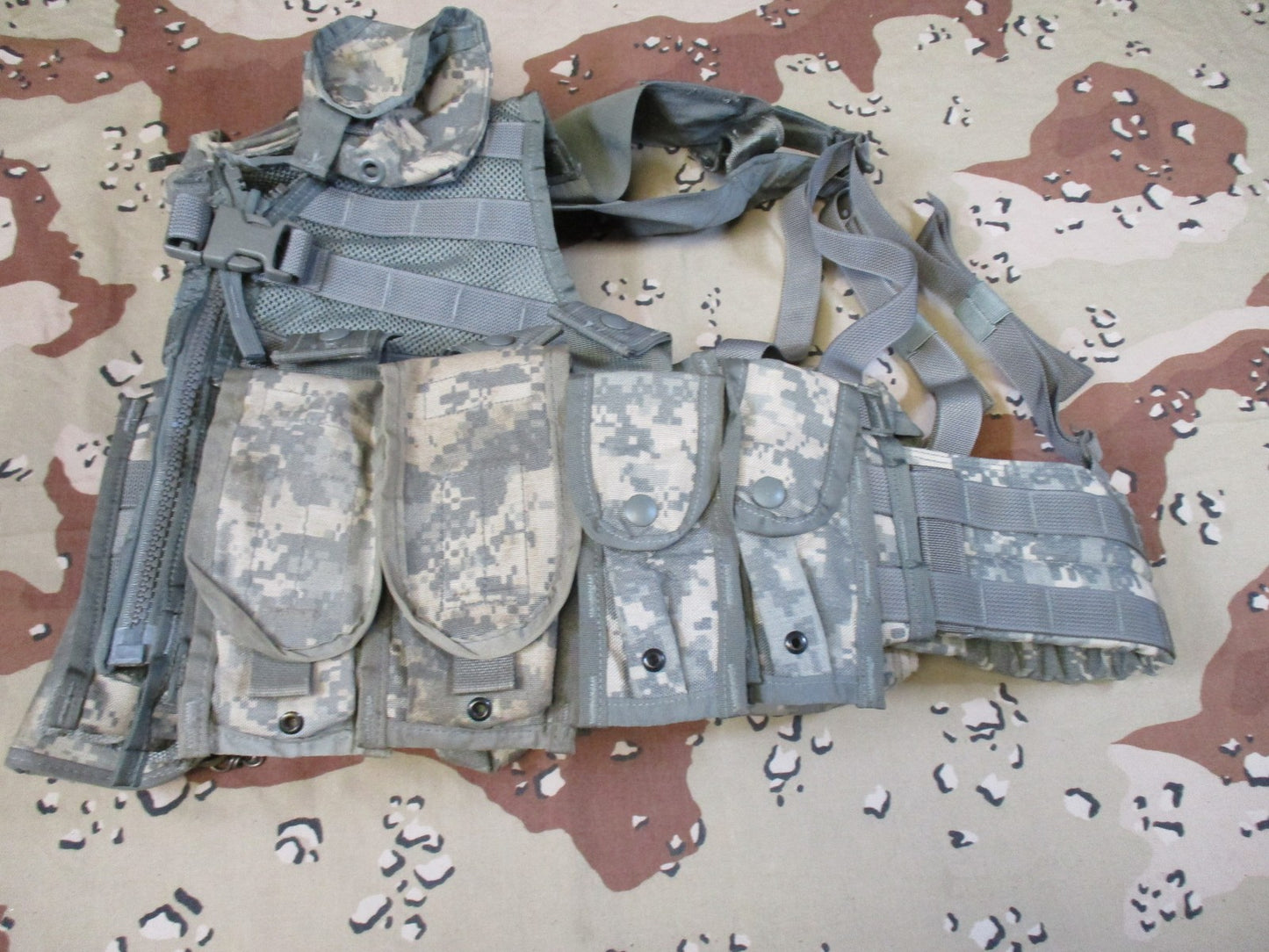 US Military MOLLE II Fighting Load Carrier FLC Vest UCP Digital Camo w/ Pouches