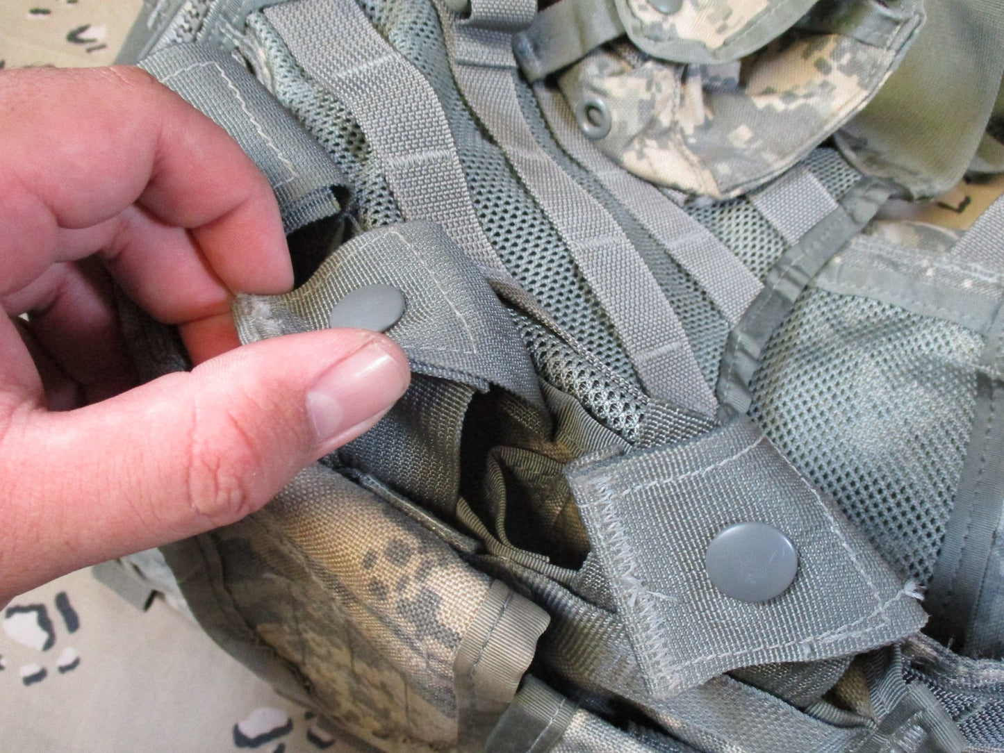 US Military MOLLE II Fighting Load Carrier FLC Vest UCP Digital Camo w/ Pouches
