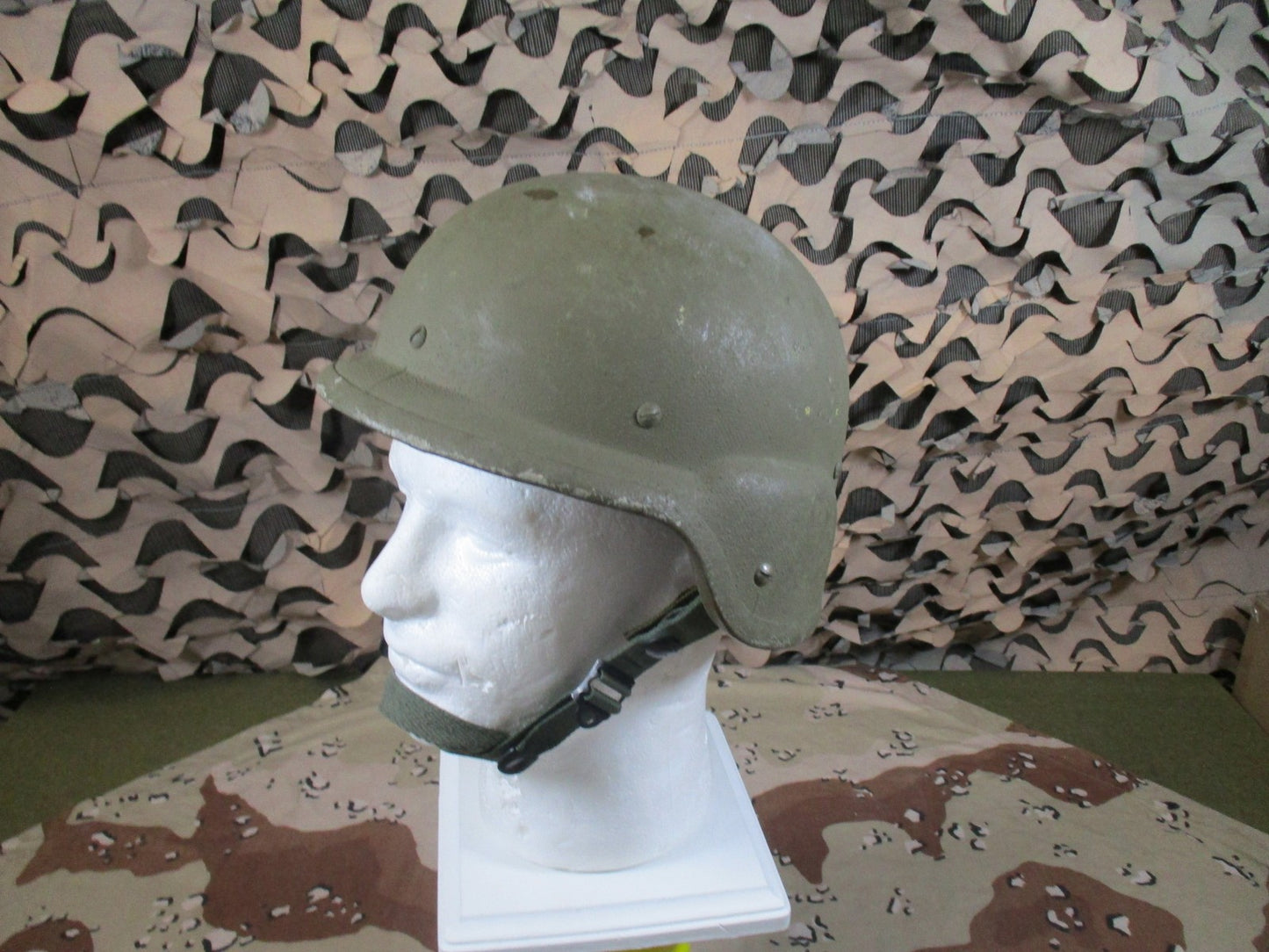 US Military PASGT Helmet Kpot Size XS w/ Desert Camo Cover Surplus
