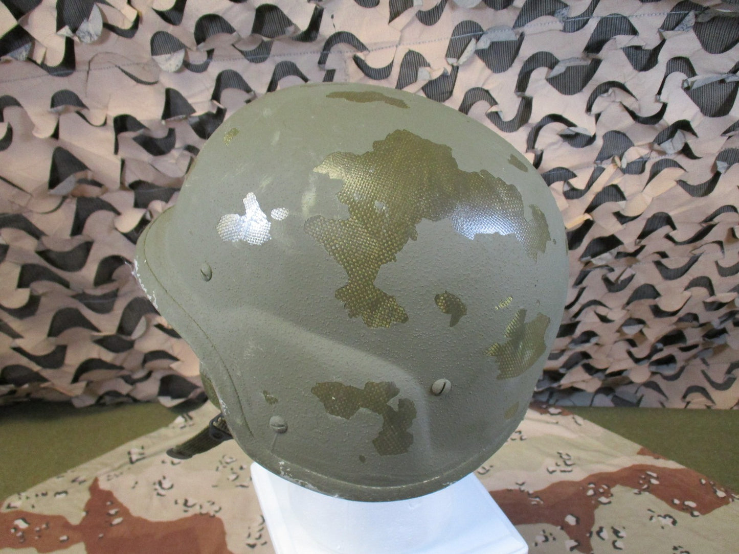 US Military PASGT Helmet Medium Woodland Camo Cover kpot Dated 1988 Surplus