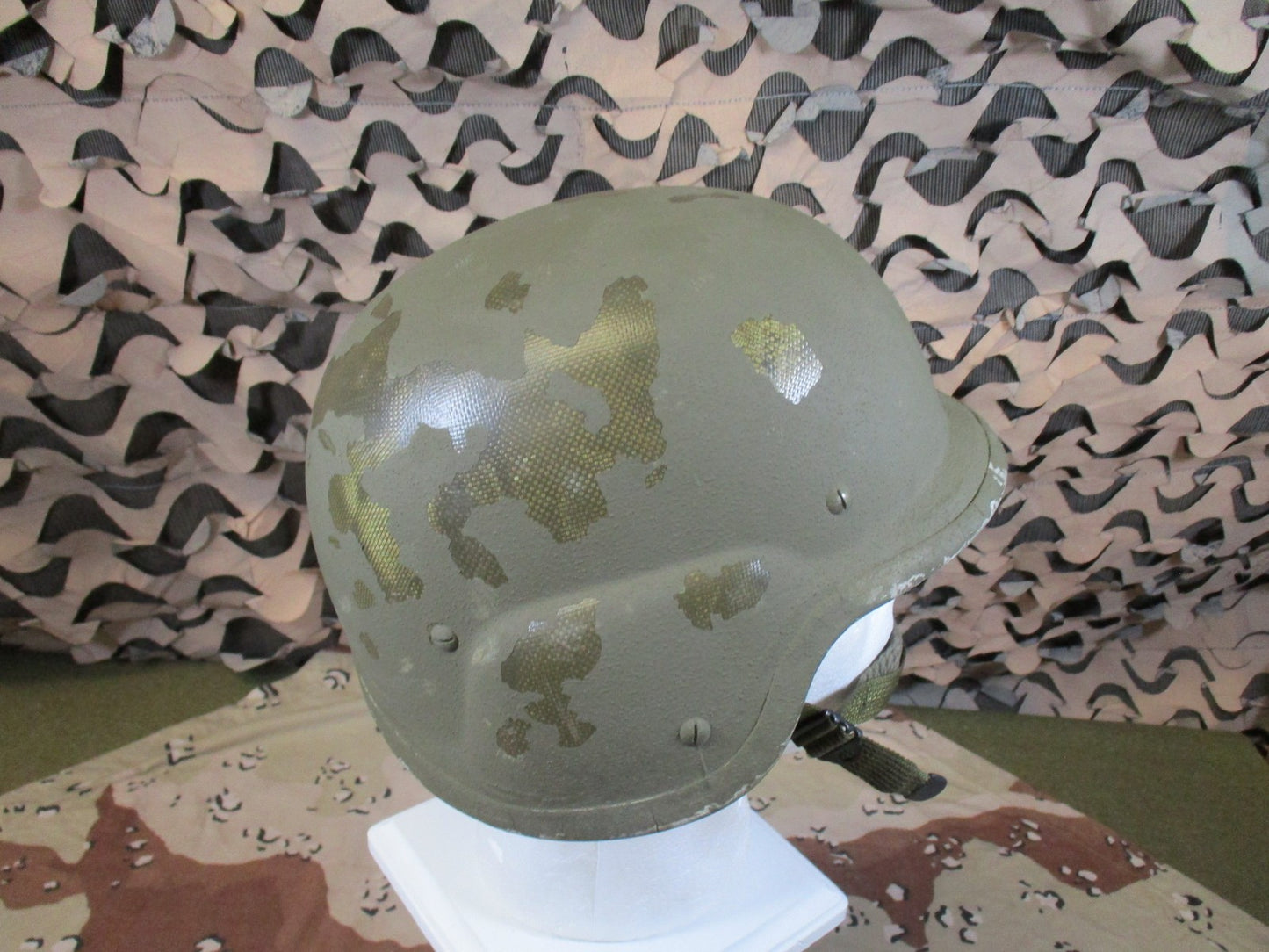 US Military PASGT Helmet Medium Woodland Camo Cover kpot Dated 1988 Surplus