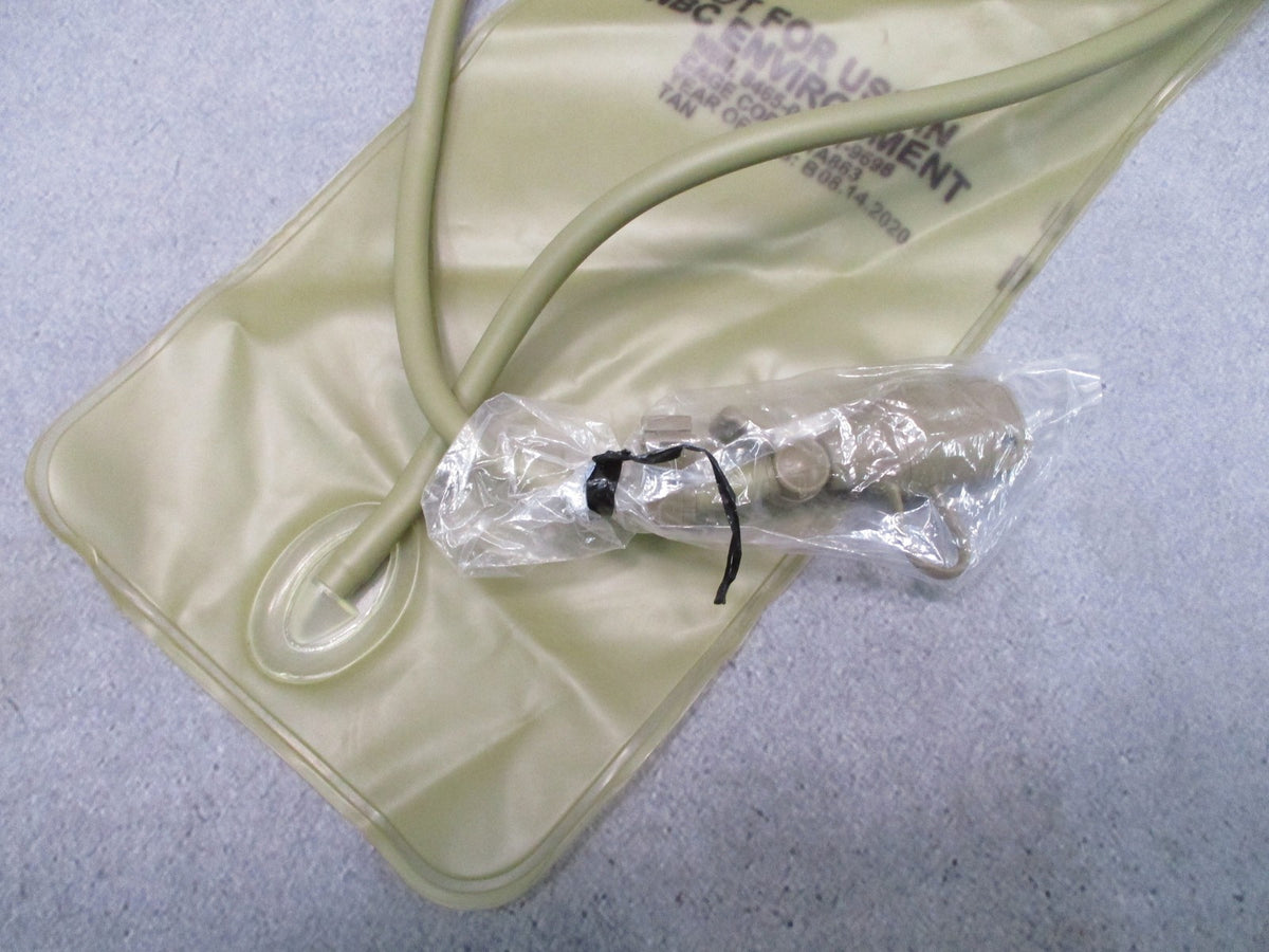 New Skilcraft 100 oz Hydration Reservoir Bladder Tan NSN 8465-01-641-9698