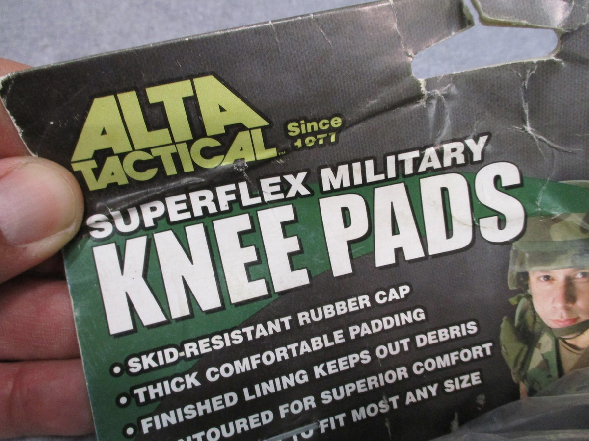 New Alta Tactical Superflex Knee Pads 50413-15 AltaLok Buckle System UCP Camo