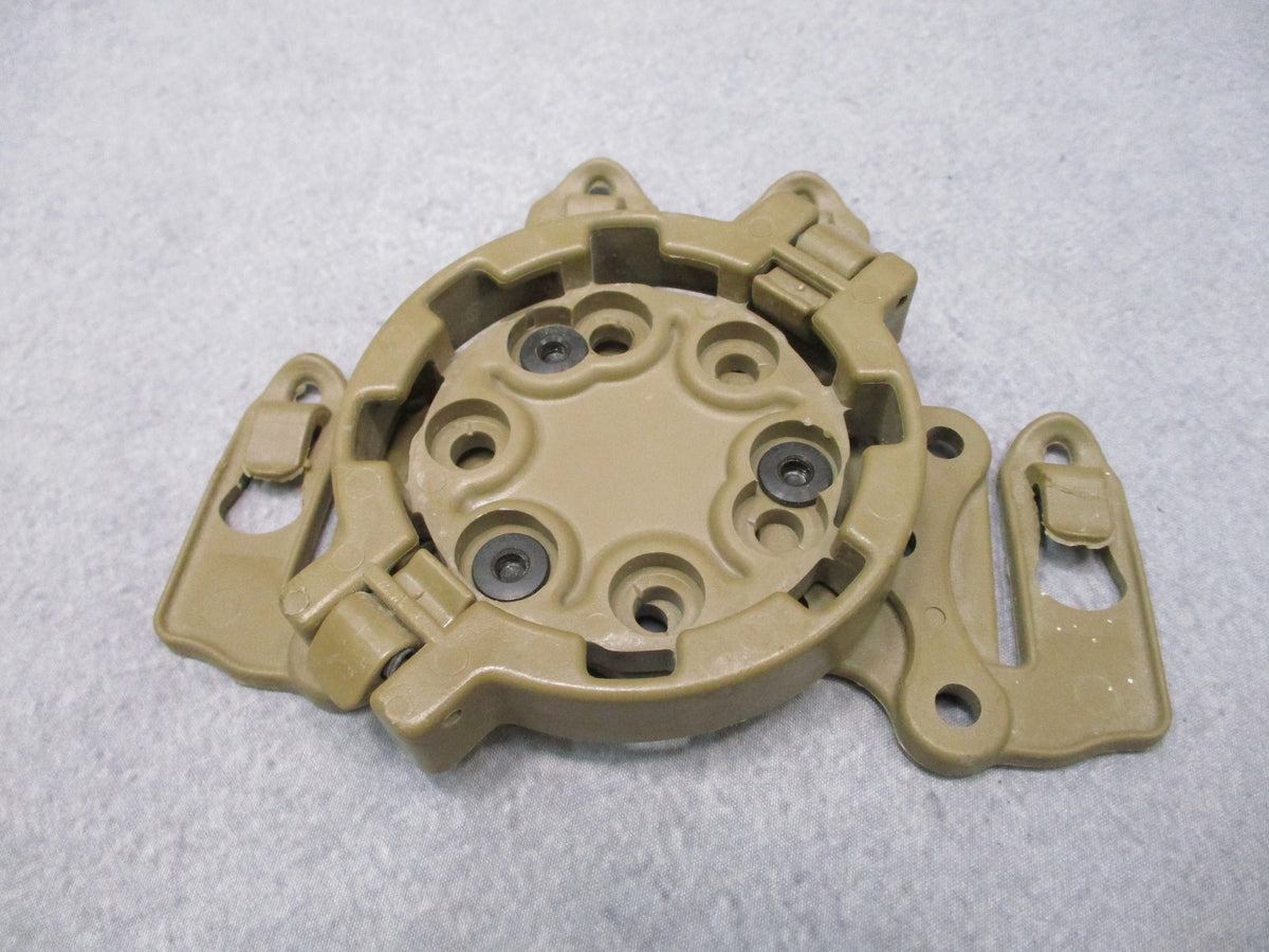 Blackhawk STRIKE MOLLE Platform Coyote Female QD Quick Disconnect Adapter
