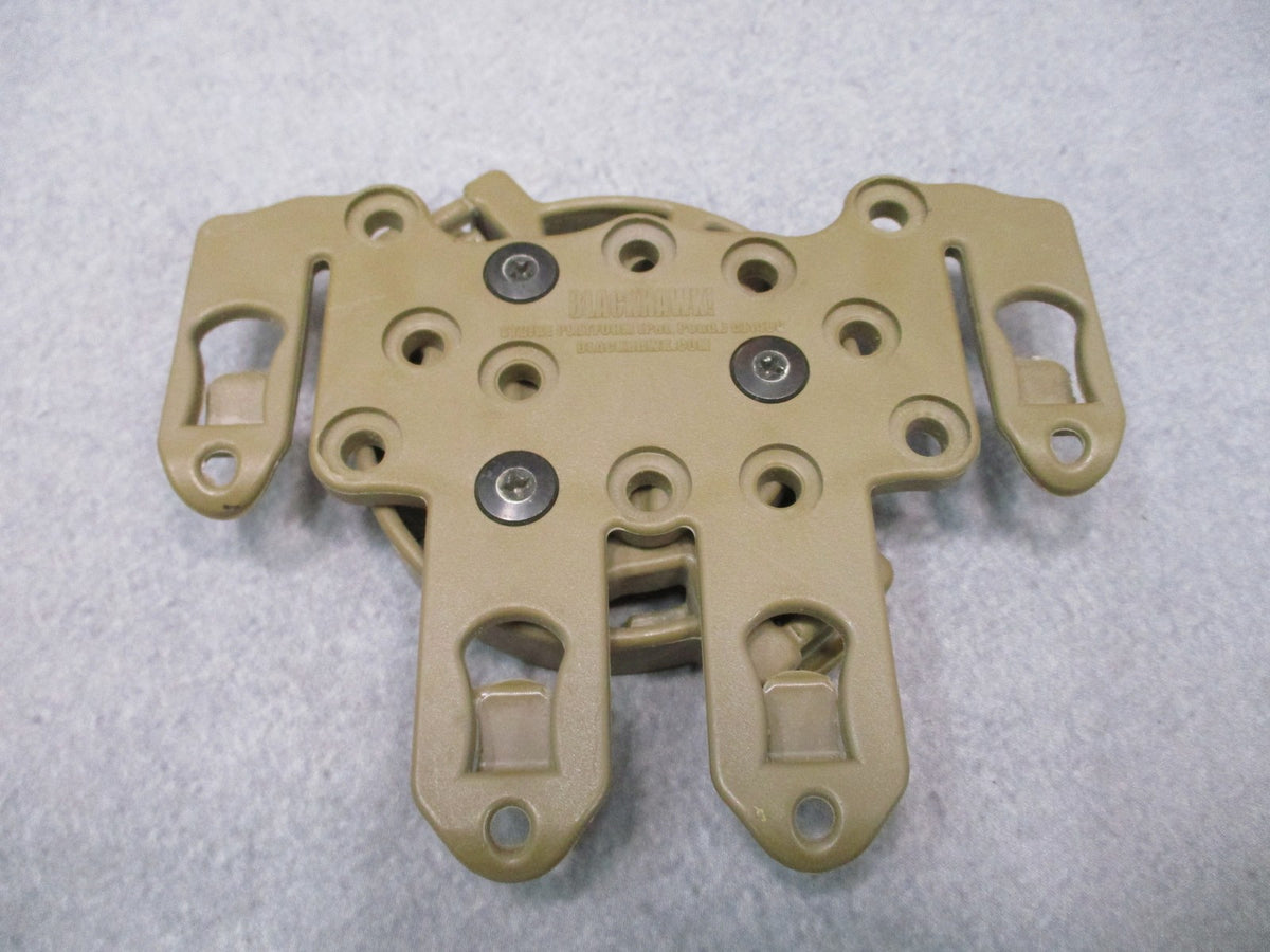 Blackhawk STRIKE MOLLE Platform Coyote Female QD Quick Disconnect Adapter