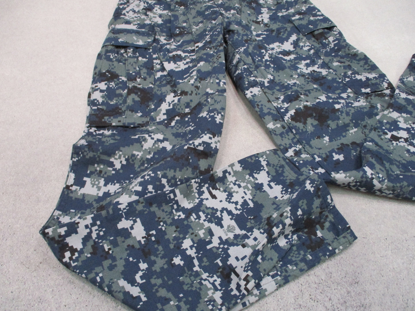 US Navy NWU Type I Working Trousers Digital Camo Small Long 50/50 Nylon Cotton