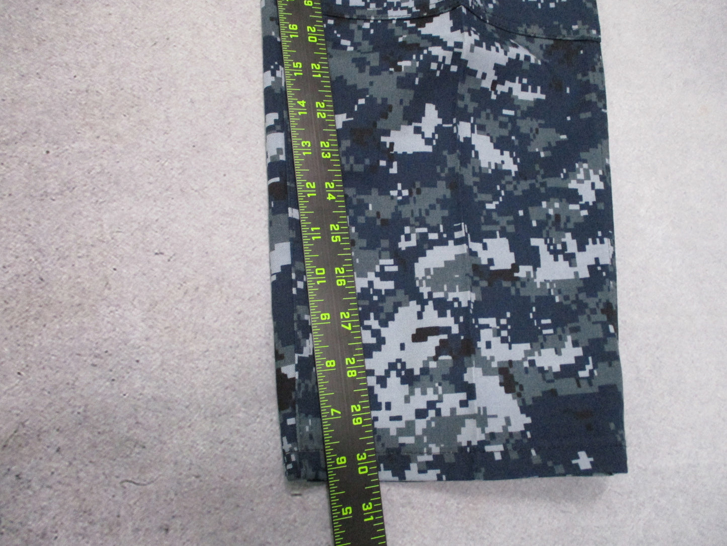 US Navy NWU Type I Working Trousers Digital Camo Small Short ReadyOne Industries