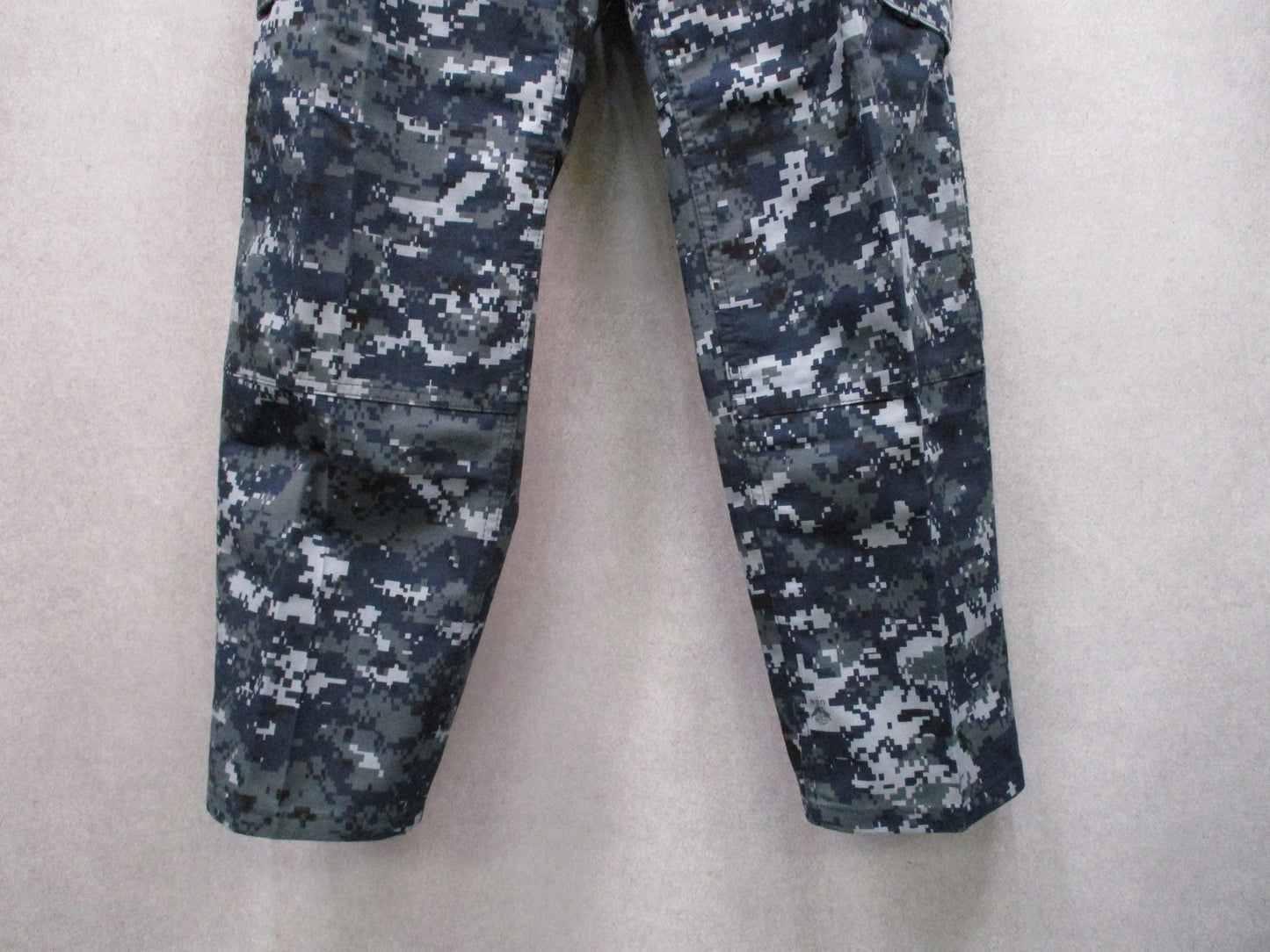 US Navy NWU Type I Working Trousers Digital Camo Small Short ReadyOne Industries