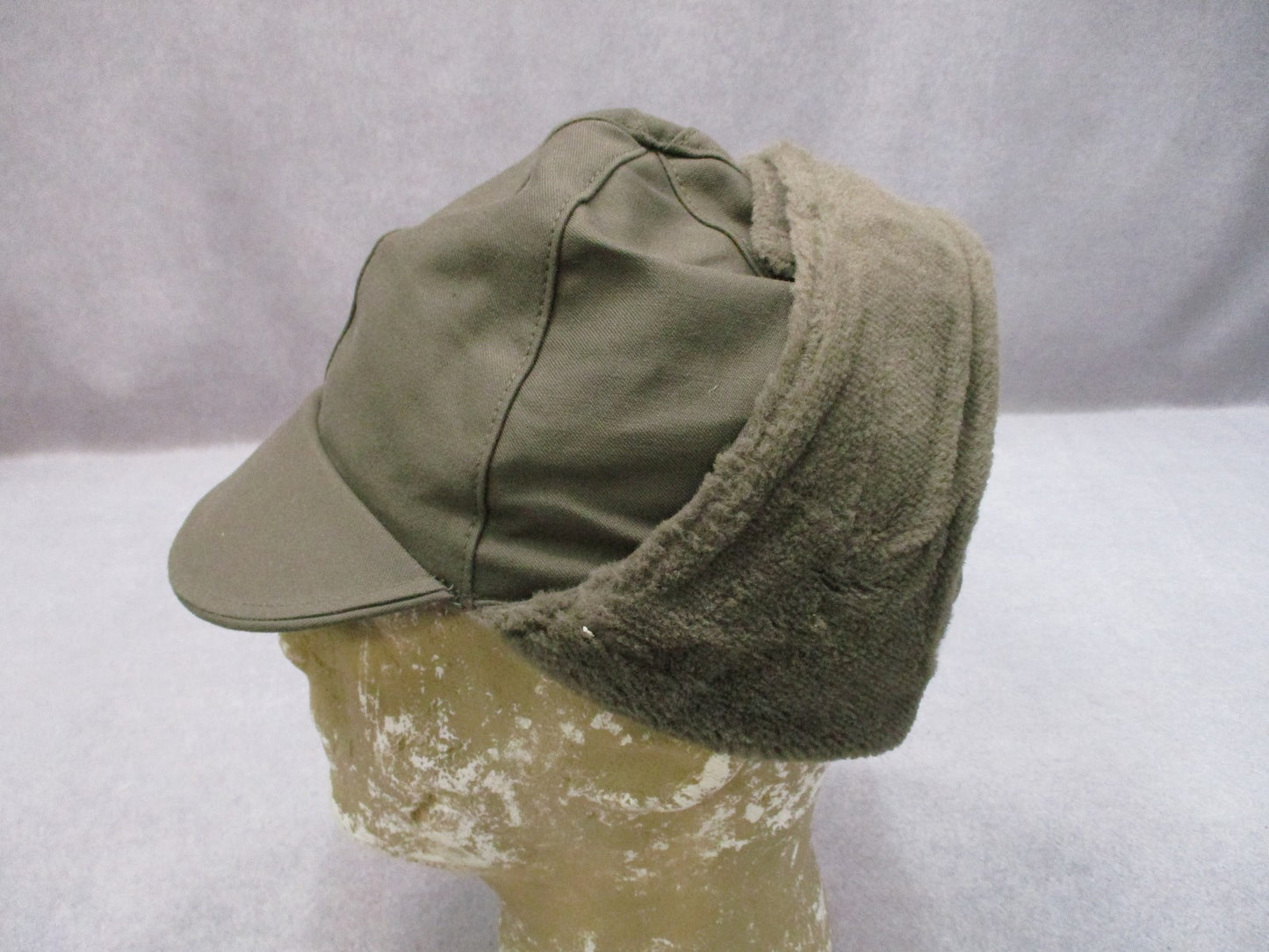 Bundeswehr German Army Winter Cap Olive Green Size 55 US 6 7/8 Military Surplus