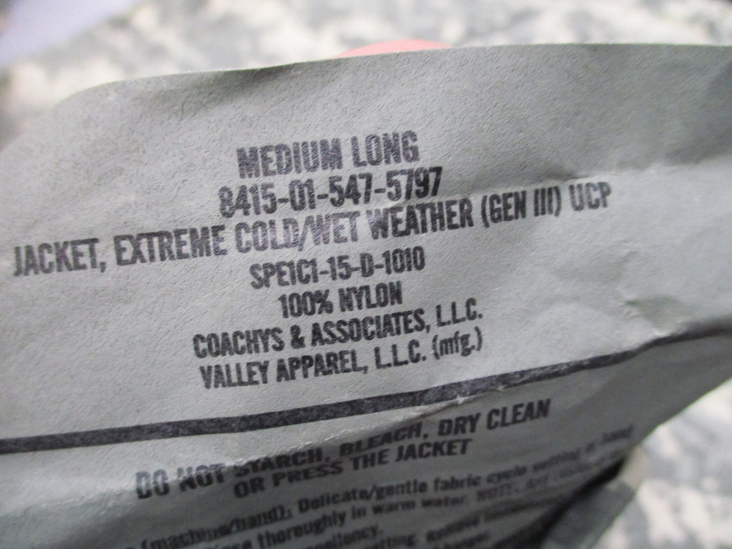 USED ARMY ACU DIGITAL UCP GEN III LEVEL 6 COLD/WET JACKET MEDIUM/LONG GORE-TEX