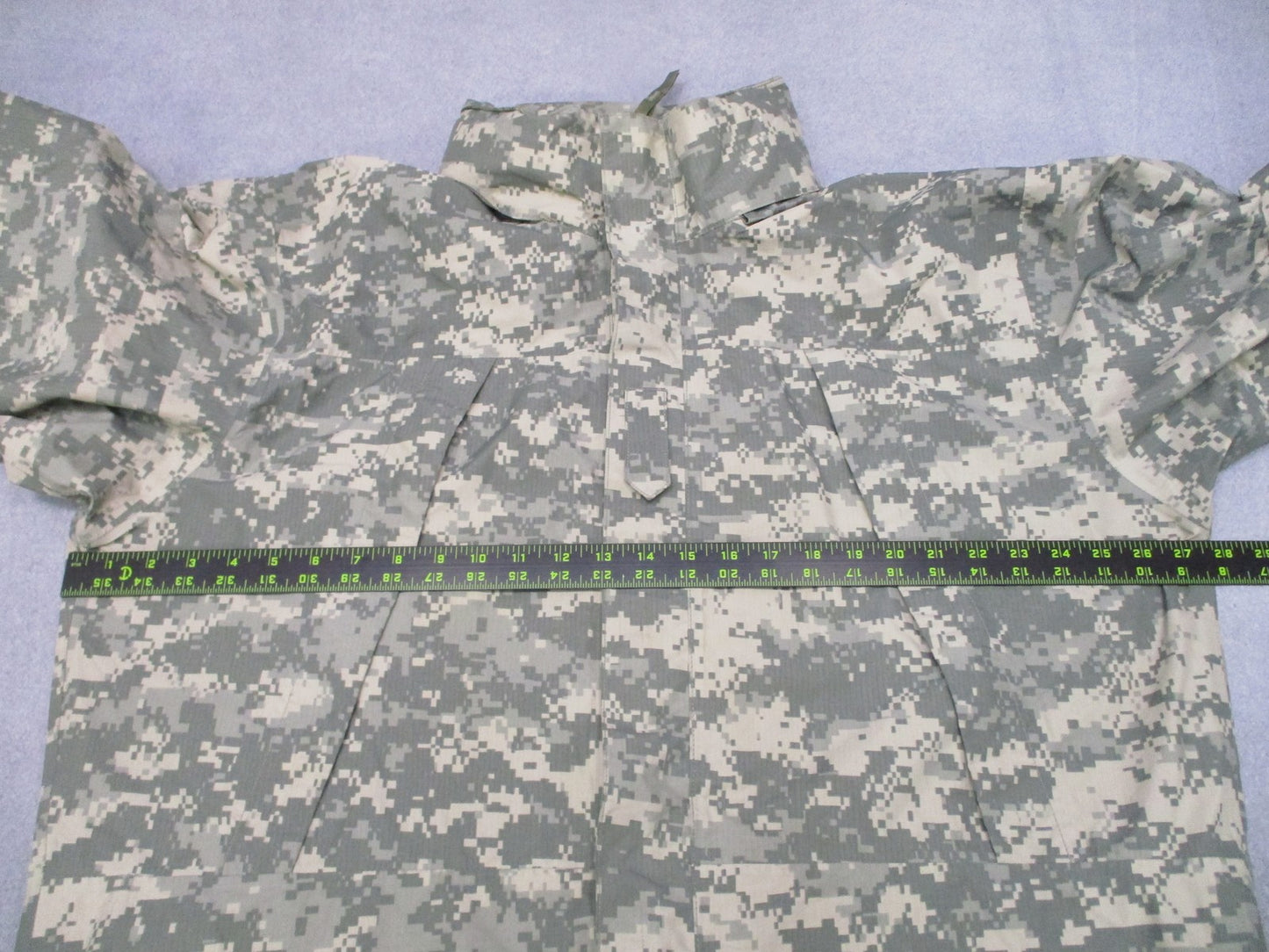 USED ARMY ACU DIGITAL UCP GEN III LEVEL 6 COLD/WET JACKET MEDIUM/LONG GORE-TEX