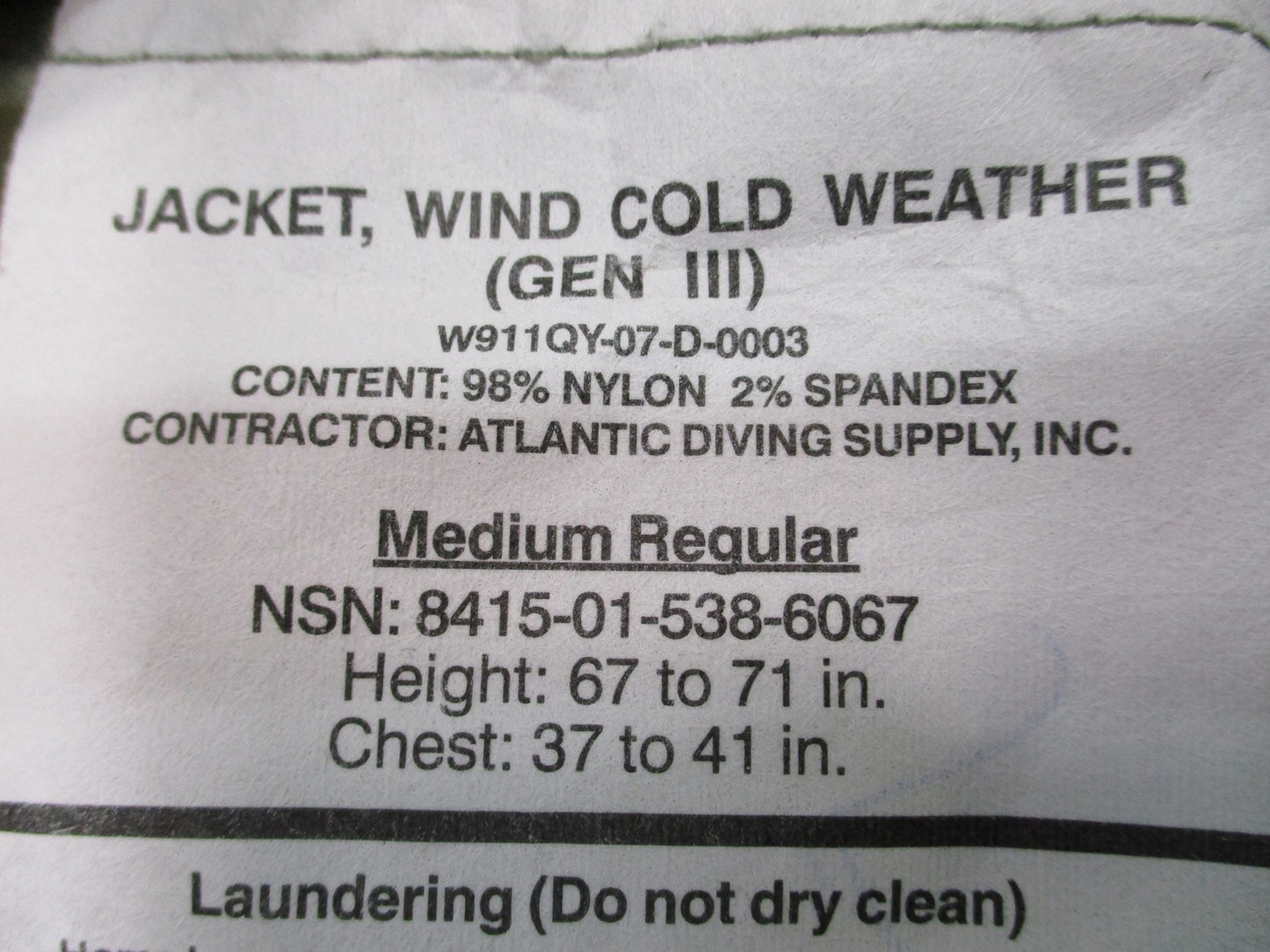 US Army GEN III ECWCS Wind Cold Weather Level 4 Jacket UCP Camo Medium Regular
