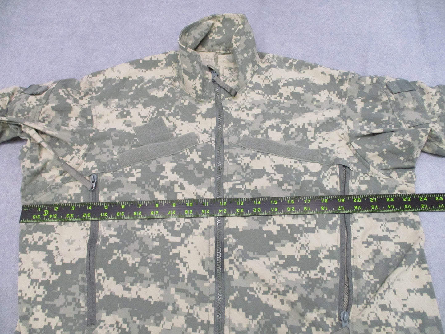 US Army GEN III ECWCS Wind Cold Weather Level 4 Jacket UCP Camo Medium Regular