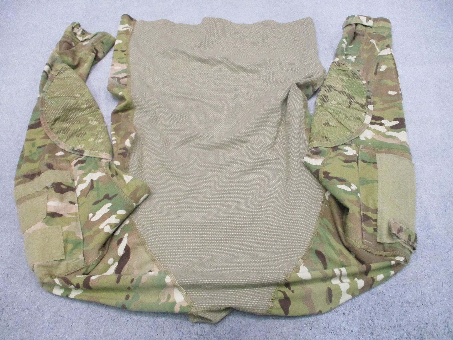 US Military Army Combat Shirt Flame Resistant Multicam Size Medium NSN OCP