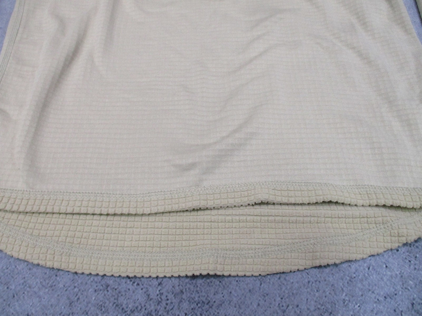 US Army ECWCS Gen III Level 2 Mid-Weight Shirt Desert Tan Small Short Polartec
