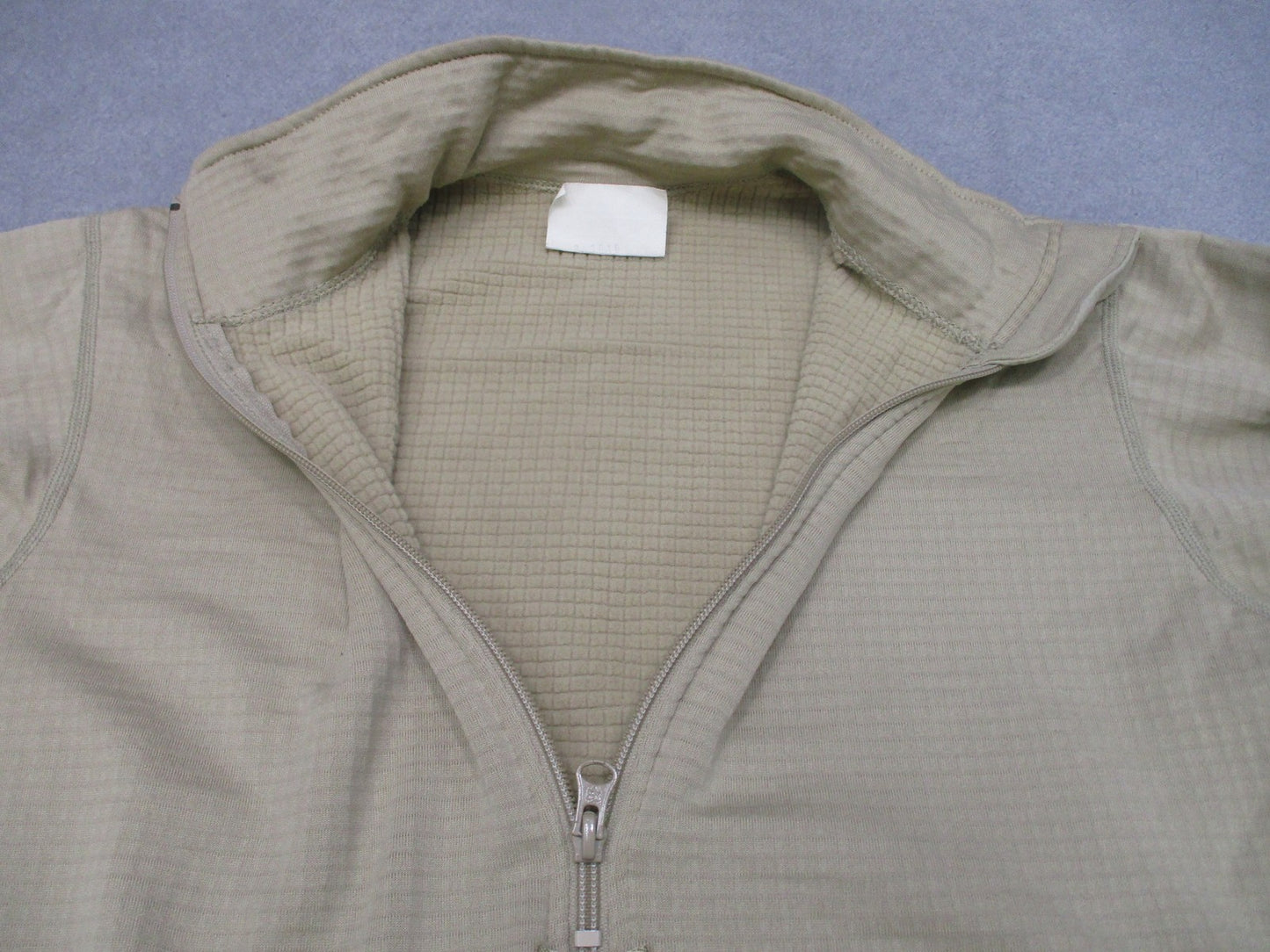 US Army ECWCS Gen III Level 2 Mid-Weight Shirt Desert Tan Small Short Polartec