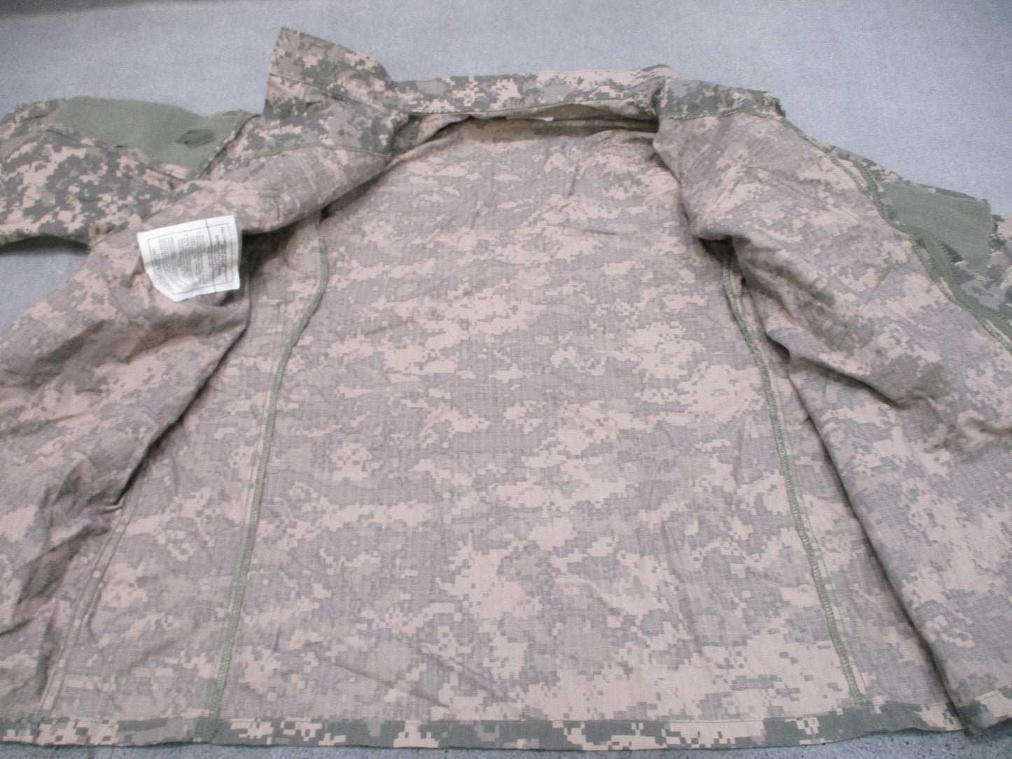New US Military Flame Resistant ACU Coat Large Regular Digital Camo FRACU UCP
