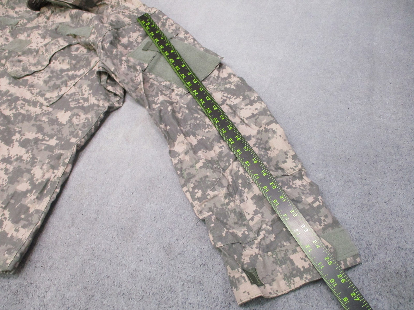 New US Military Flame Resistant ACU Coat Large Regular Digital Camo FRACU UCP