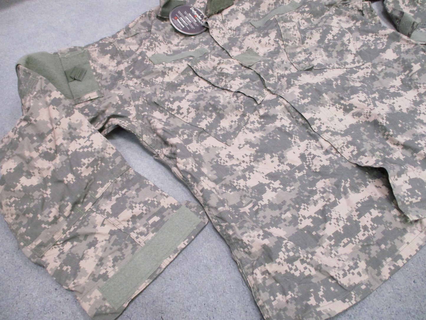 New US Military Flame Resistant ACU Coat Large Regular Digital Camo FRACU UCP