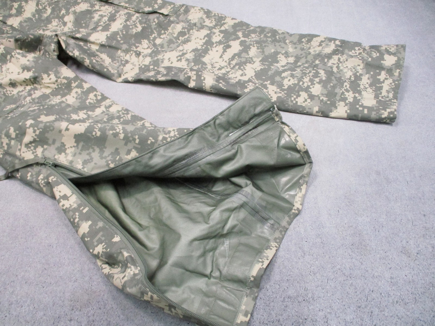 US Military ECWCS Gen II Cold Weather Trousers UCP Camo Large Regular GORETEX