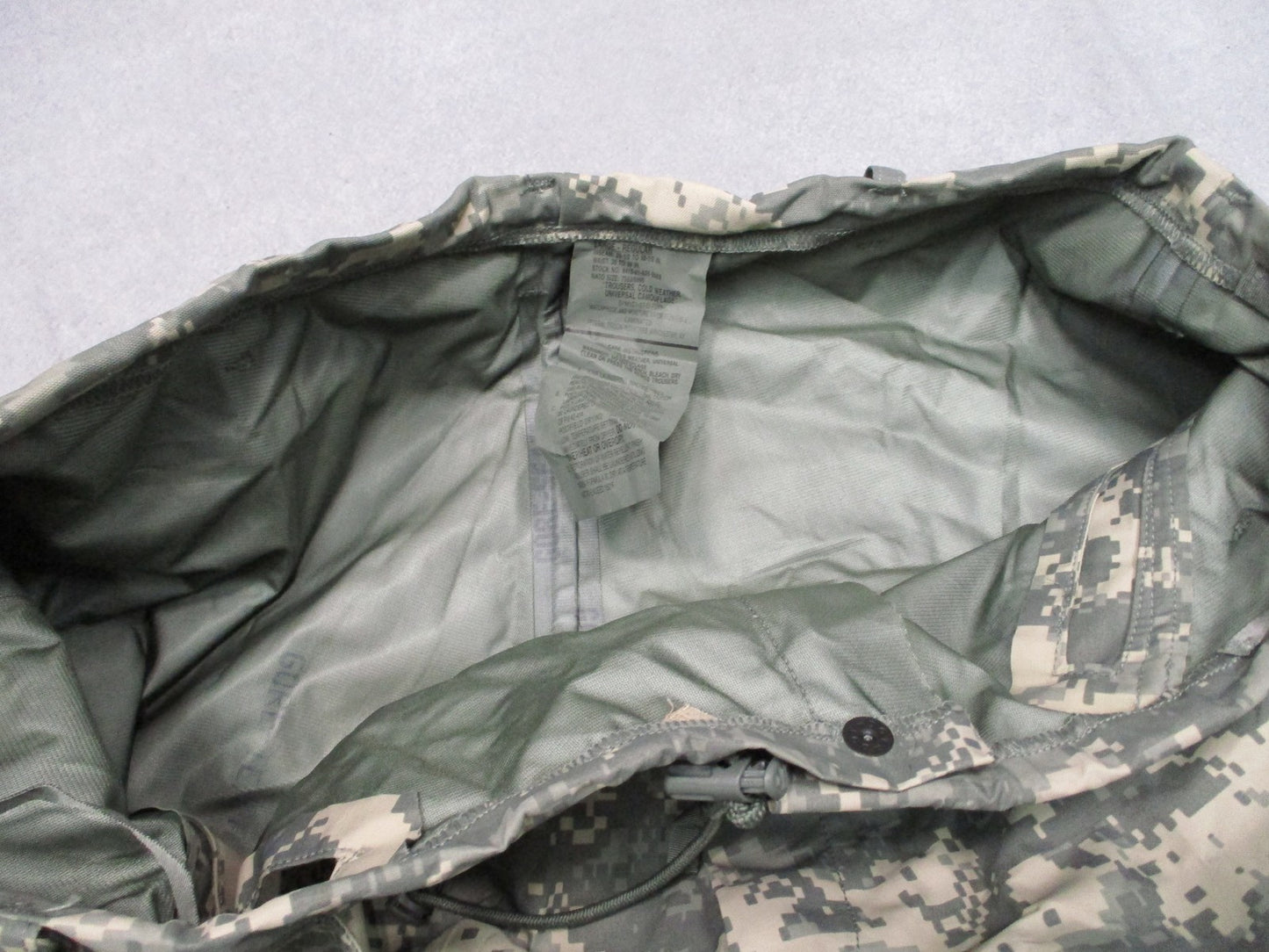 US Military ECWCS Gen II Cold Weather Trousers UCP Camo Large Regular GORETEX